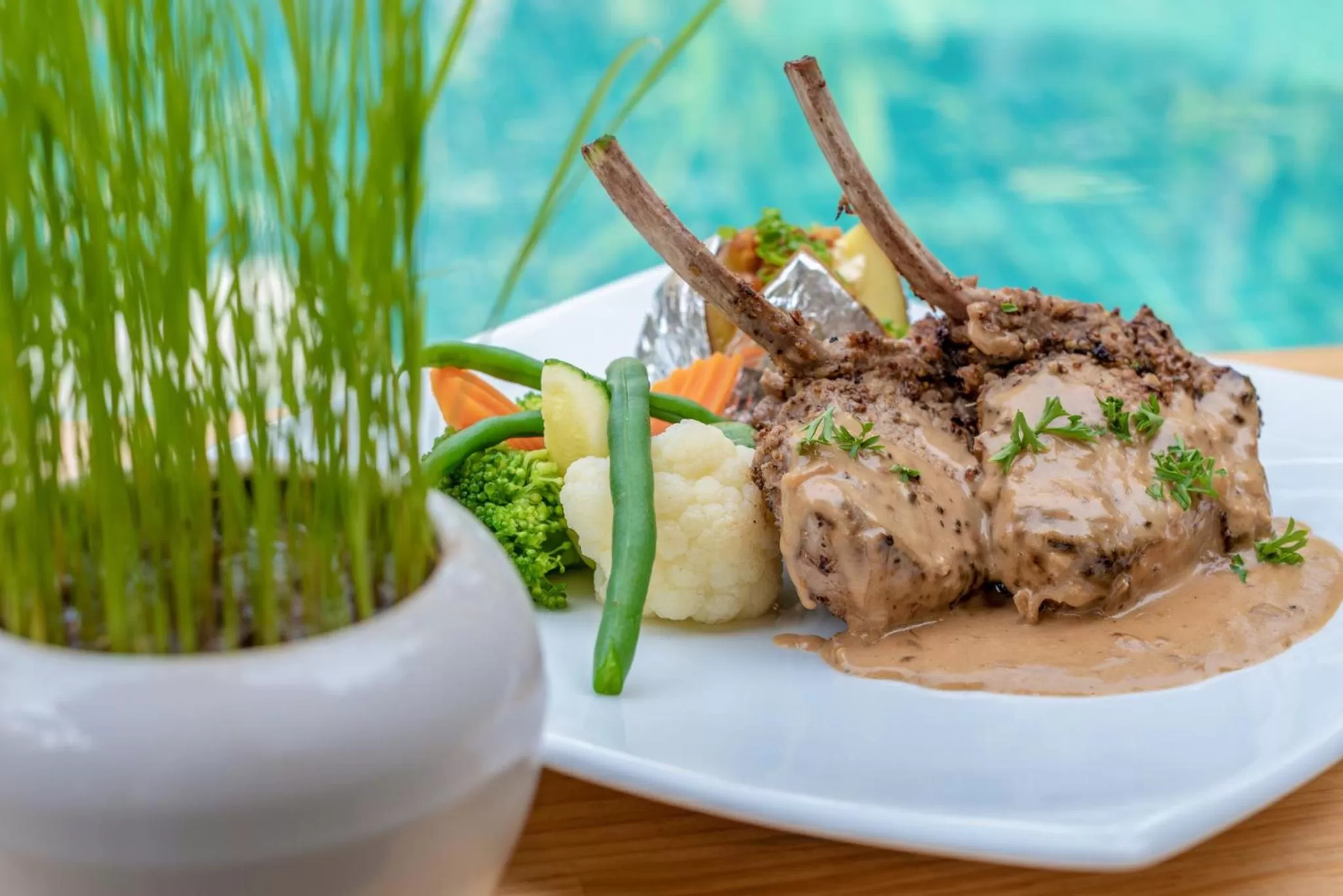 Swimming pool, Food in Ladear Privilege Rooms