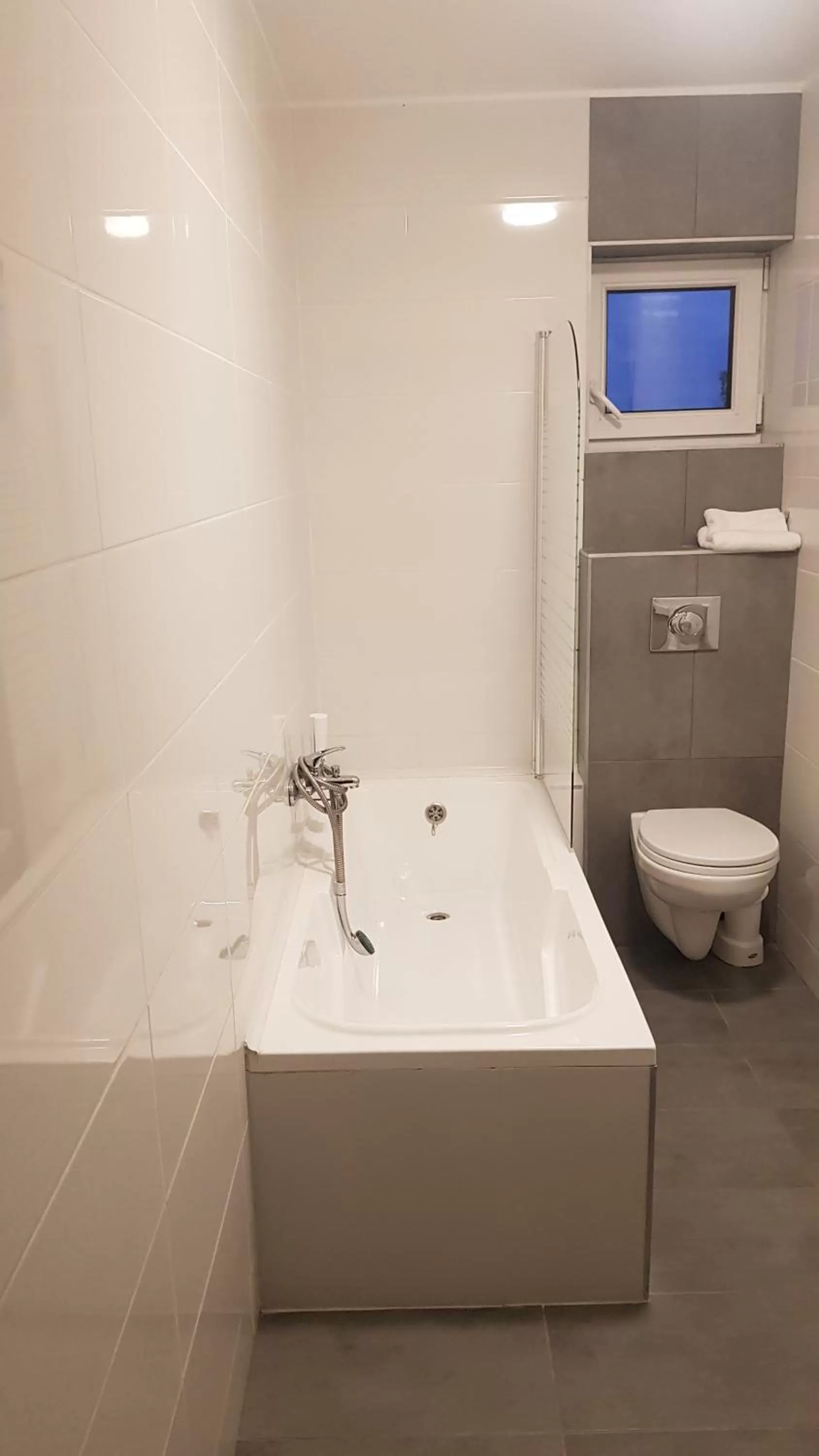 Bathroom in HBH Bajor Sörház Sólyomfészek Panzió