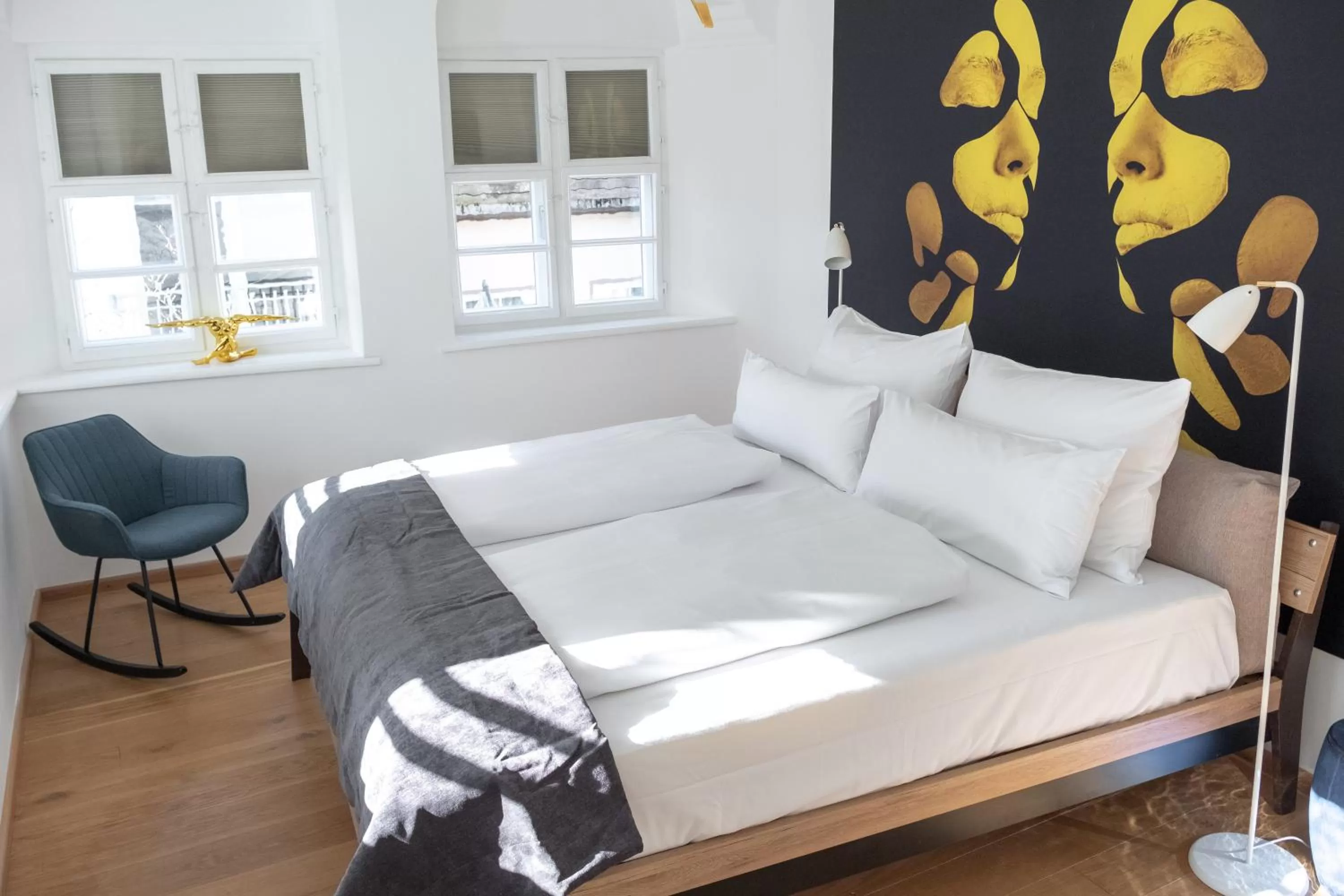 Bed in ANA Living Augsburg City Center by Arthotel ANA - Self-Service-Hotel