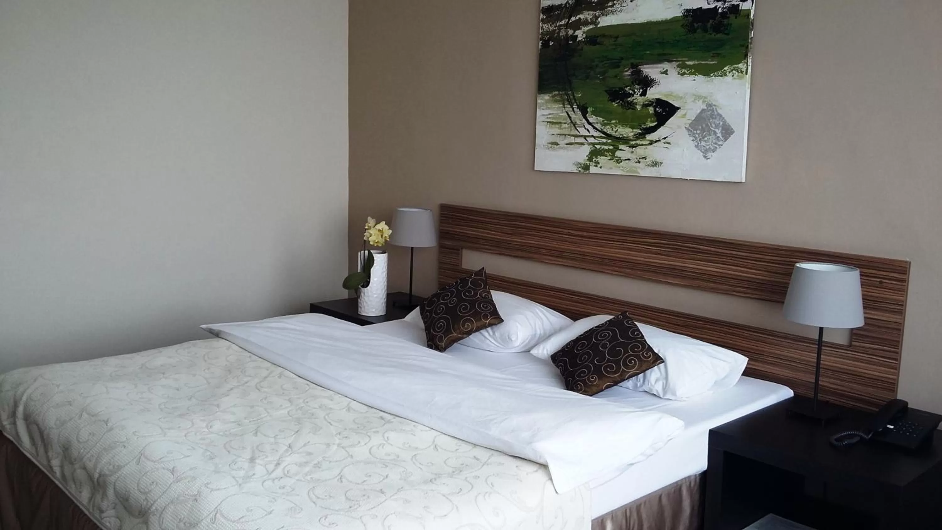 Bed in Hotel Cascade