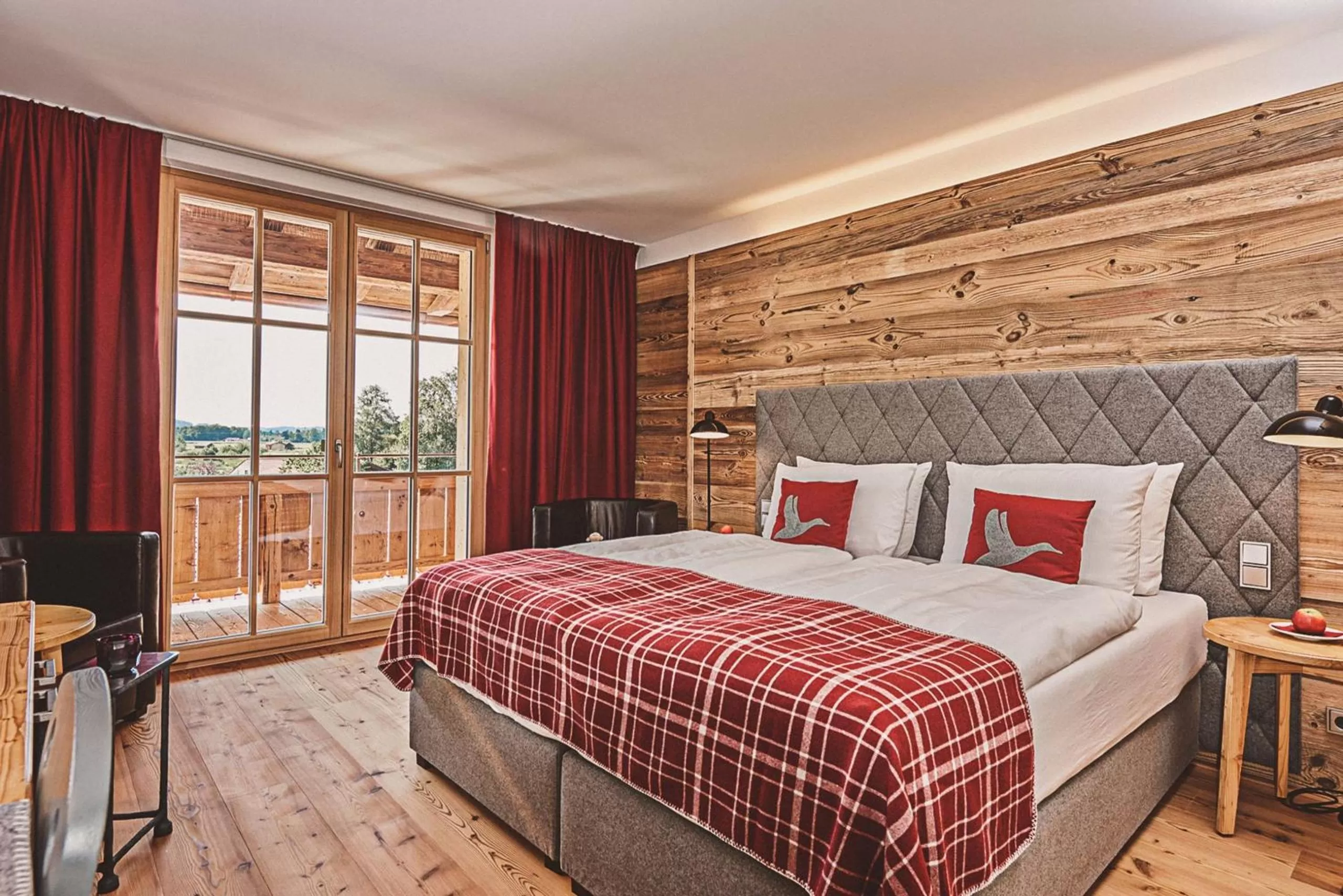 Photo of the whole room, Bed in Das Achental Resort