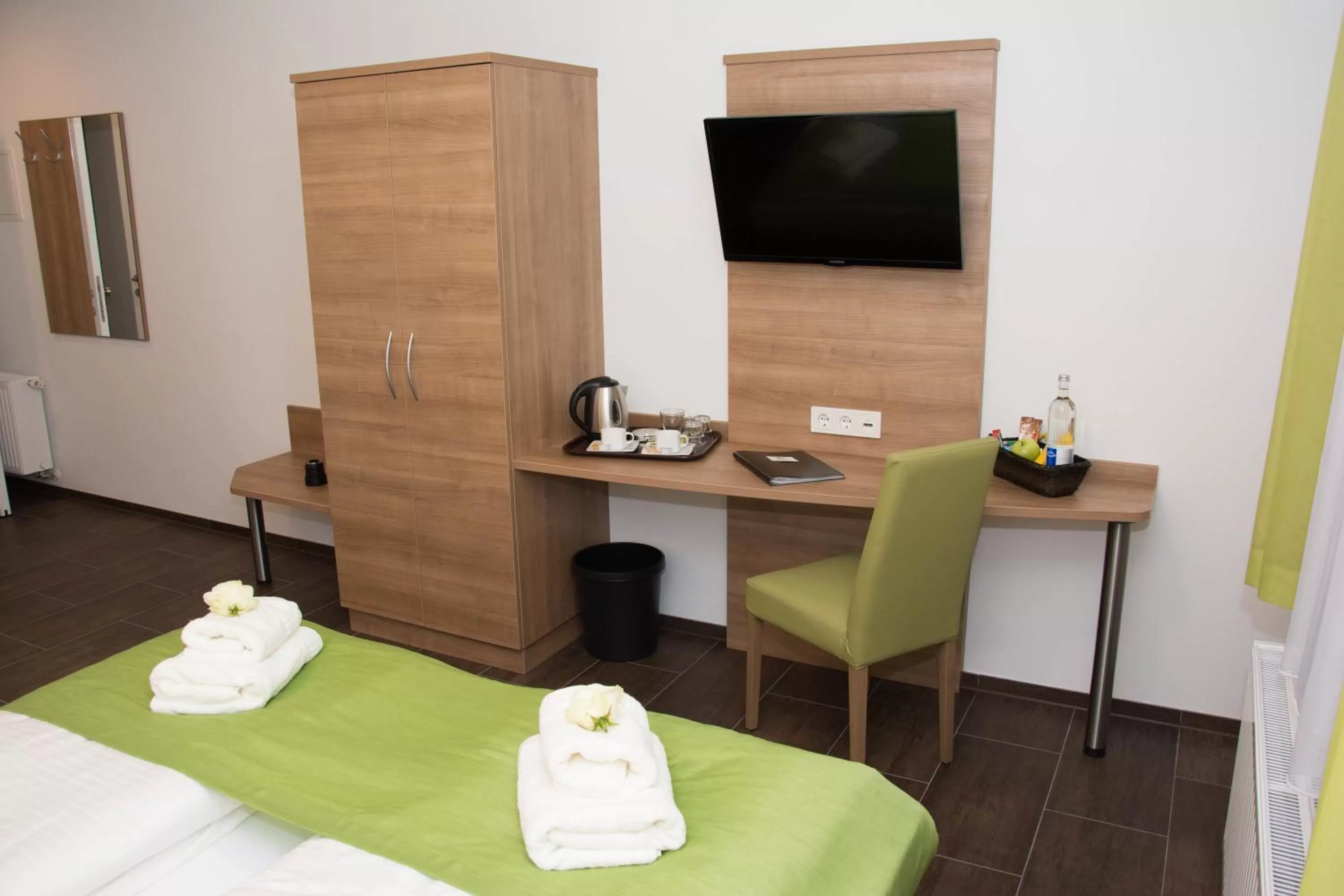 TV and multimedia, TV/Entertainment Center in B&B Kukione