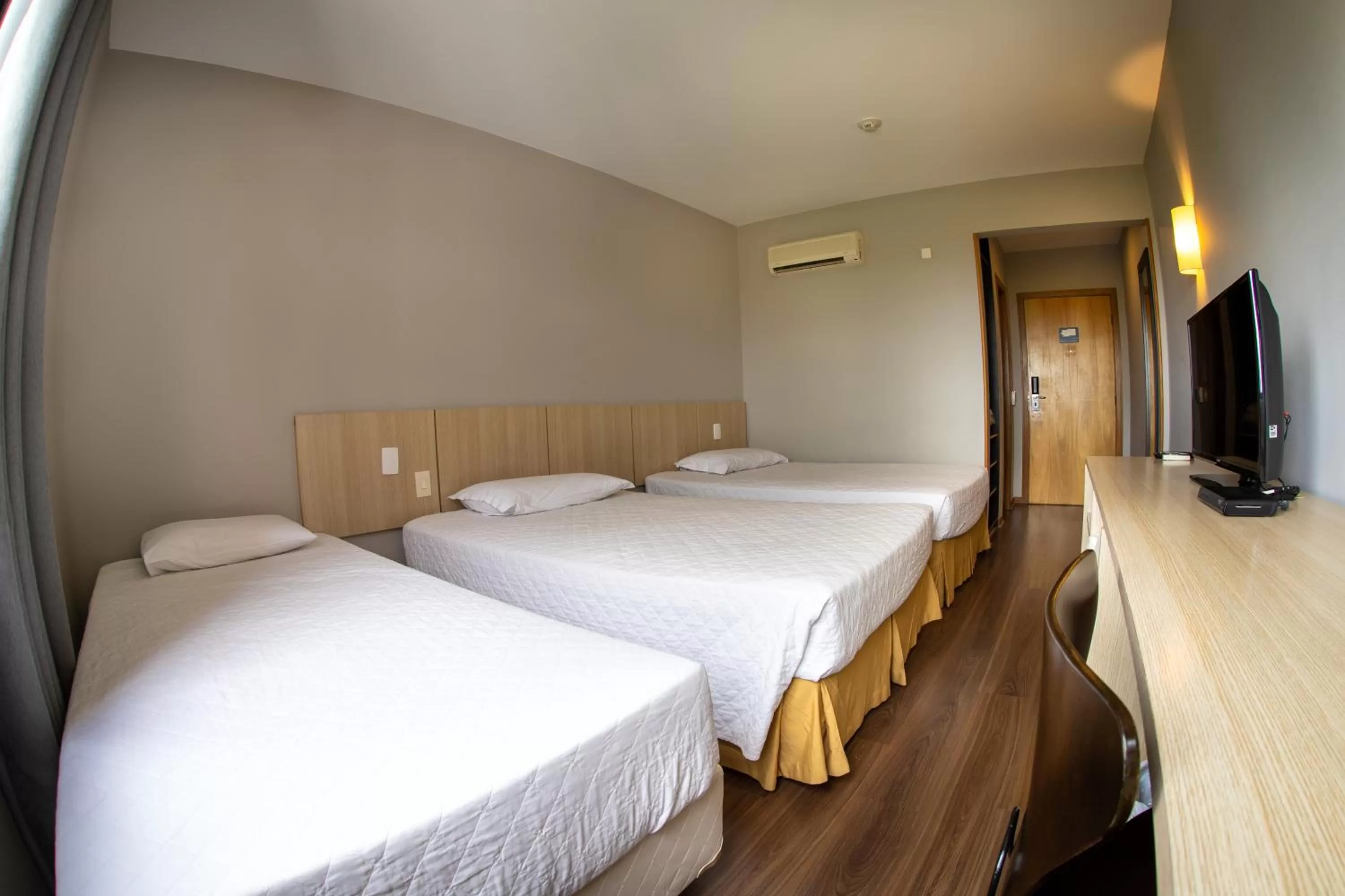 Bed in Hotel Campo Largo Express