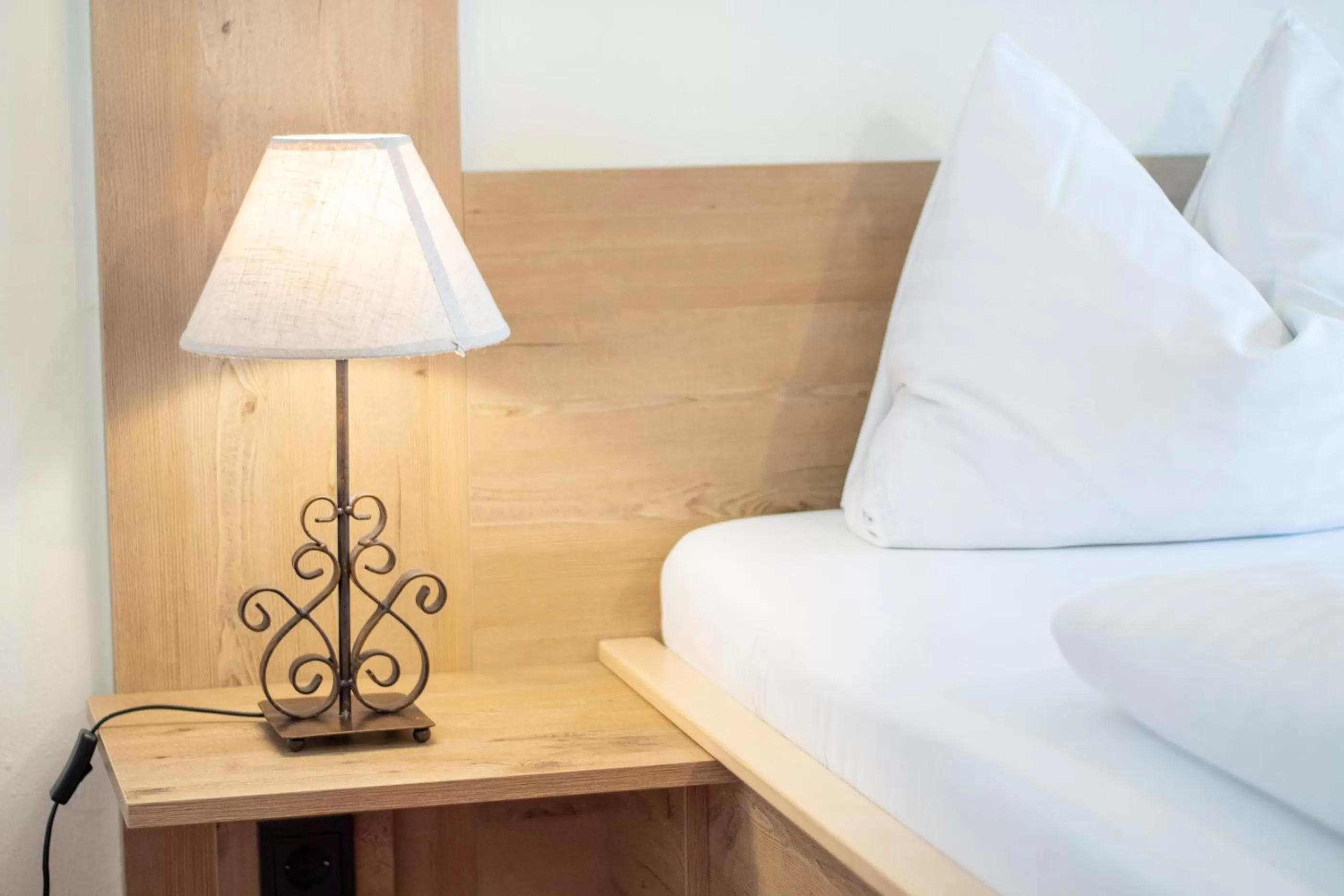 Photo of the whole room, Bed in dasKAISER - Dein Gartenhotel in Tirol