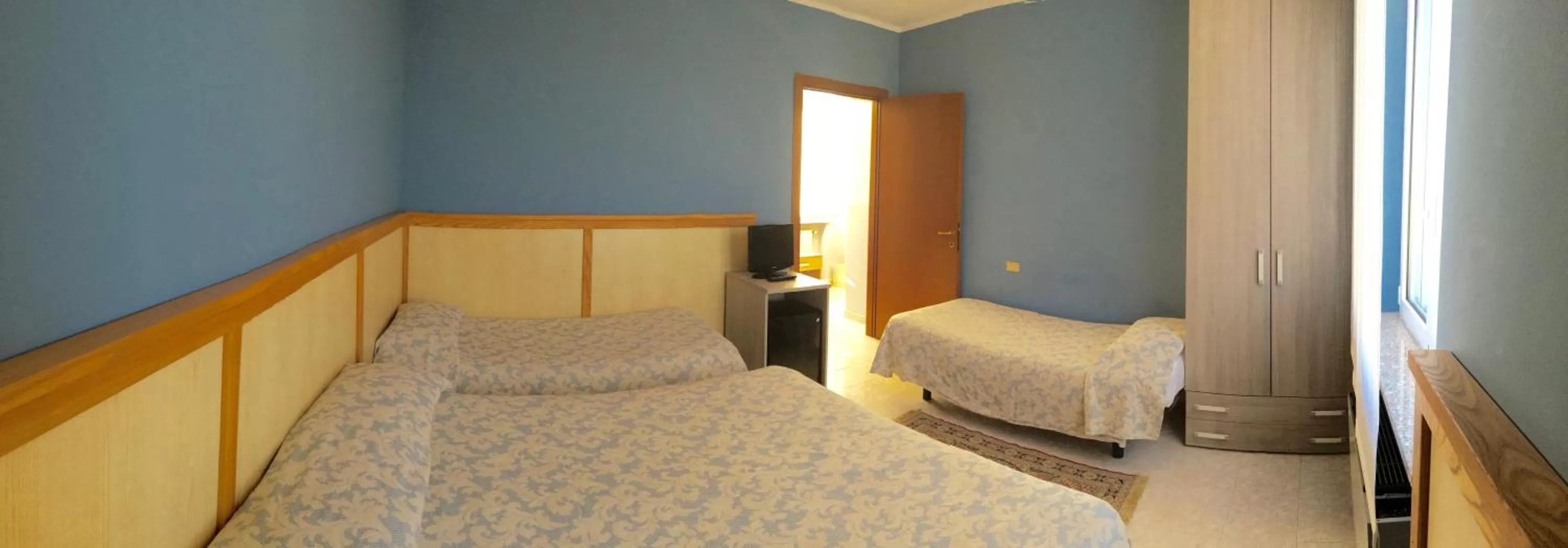 Photo of the whole room, Bed in Hotel Monumento