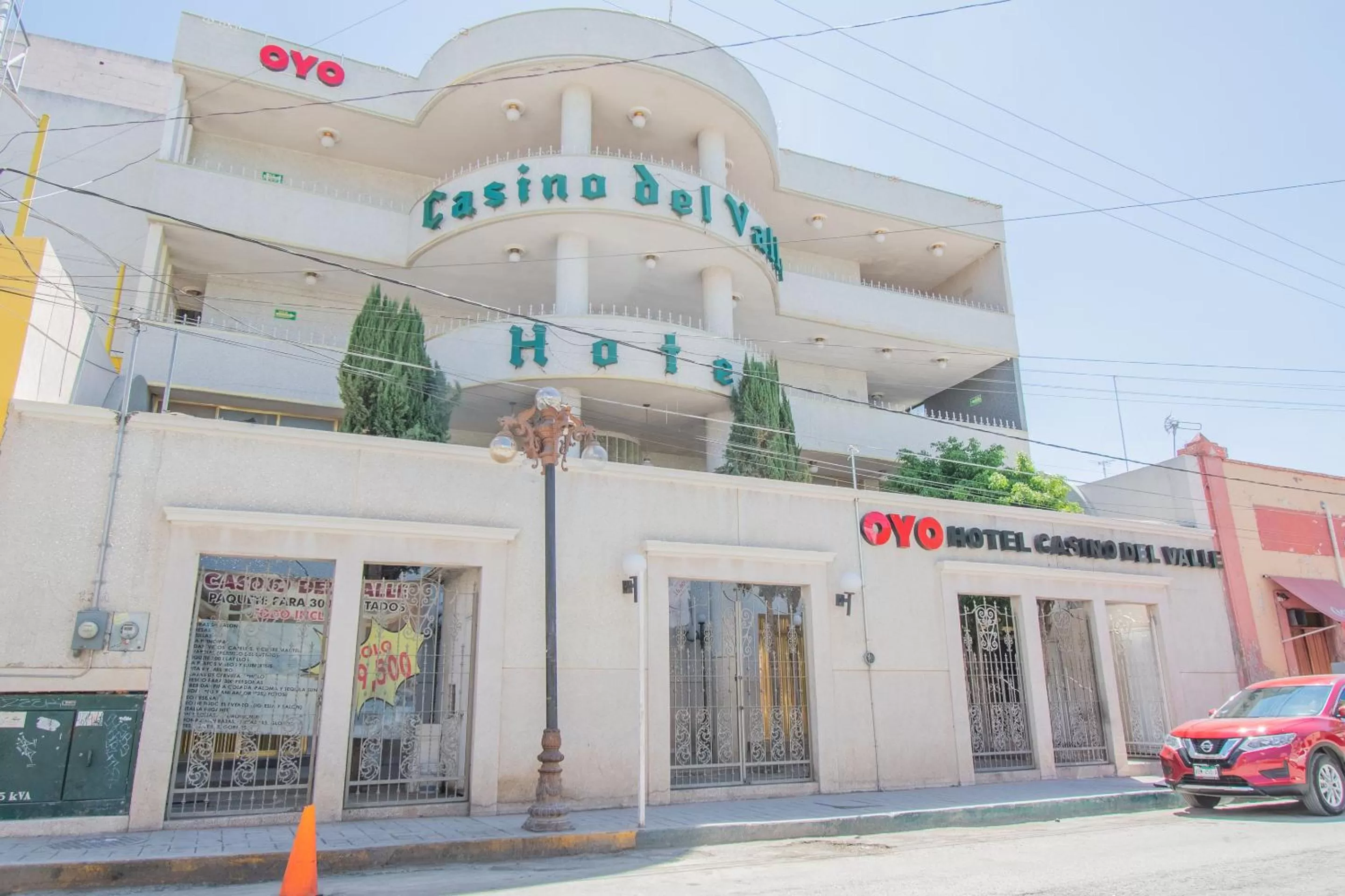 Facade/entrance in OYO Hotel Casino Del Valle, Matehuala