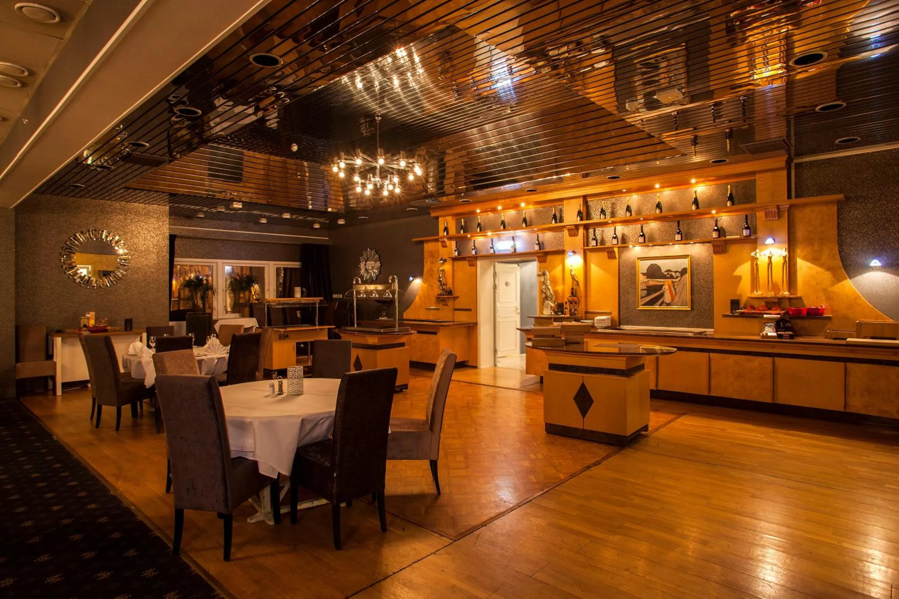 Restaurant/places to eat in Grand Hotel Åsgårdstrand - Unike Hoteller