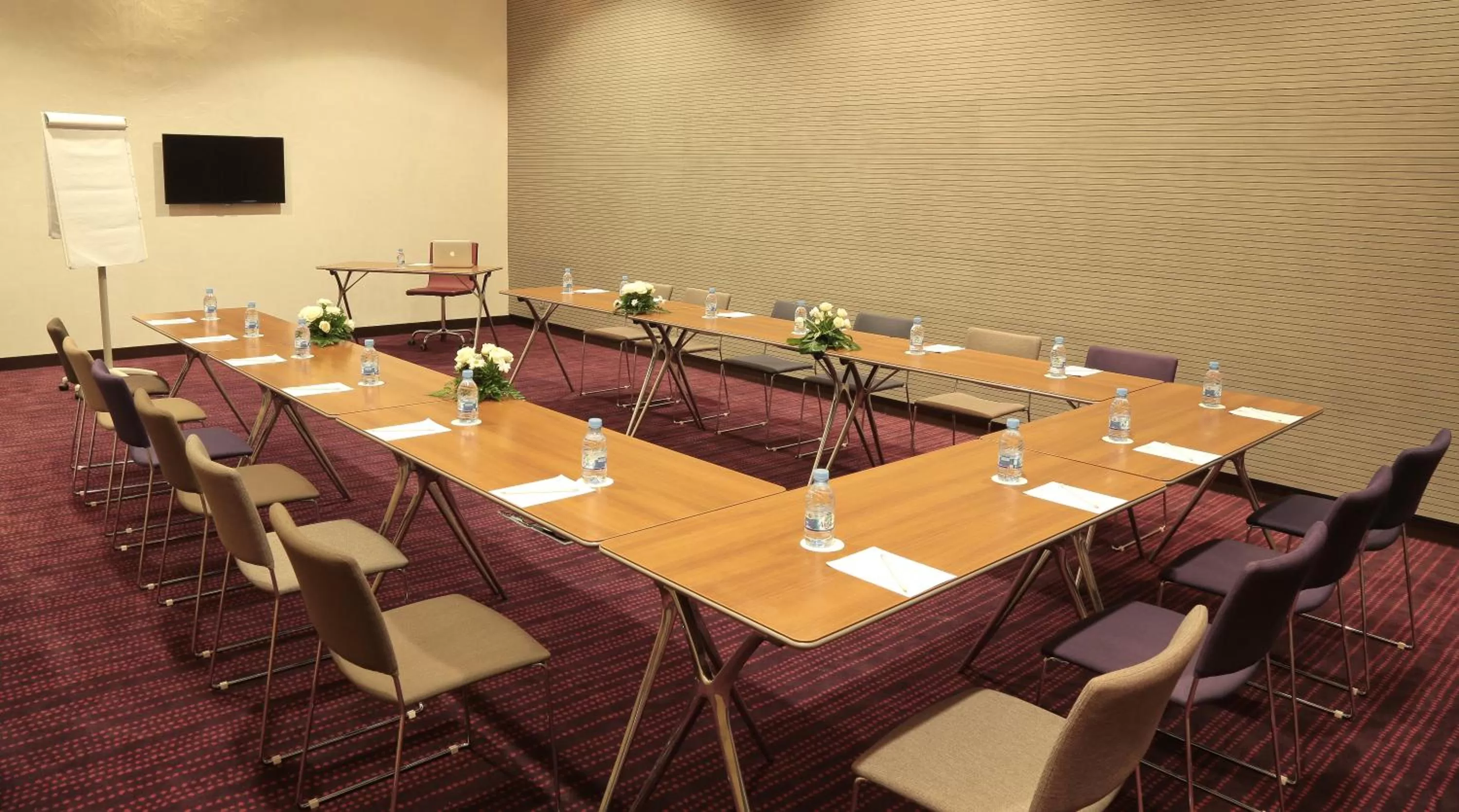 Business facilities in Mercure Nador Rif