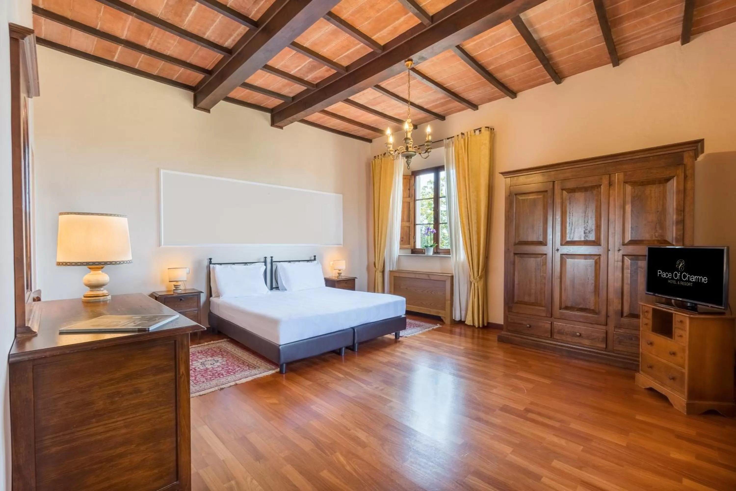 Bedroom, Bed in Certosa di Pontignano Residenza d'Epoca - Place of Charme