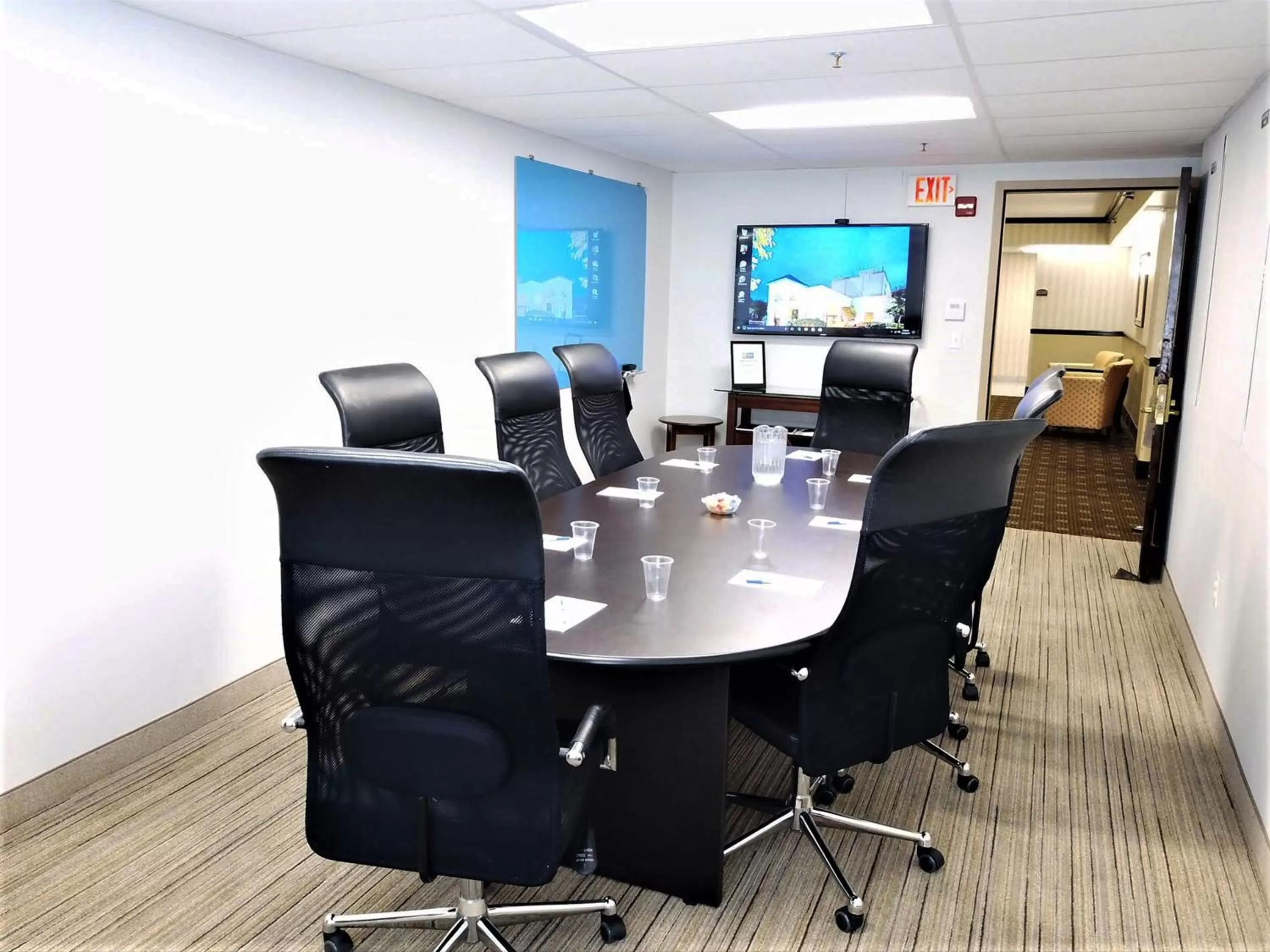 Meeting/conference room in Holiday Inn Express Stony Brook-Long Island by IHG