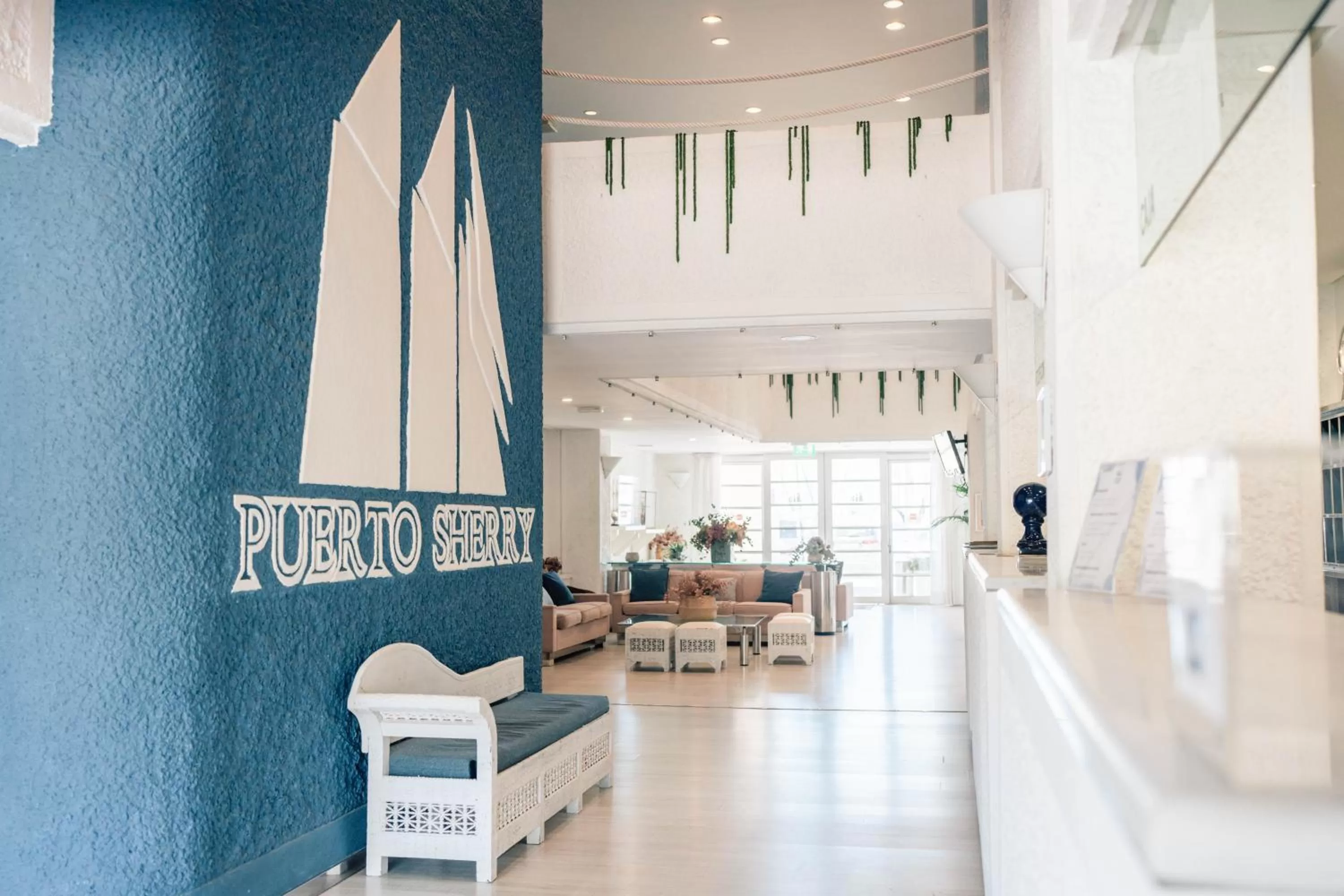 Lobby or reception in Hotel Puerto Sherry