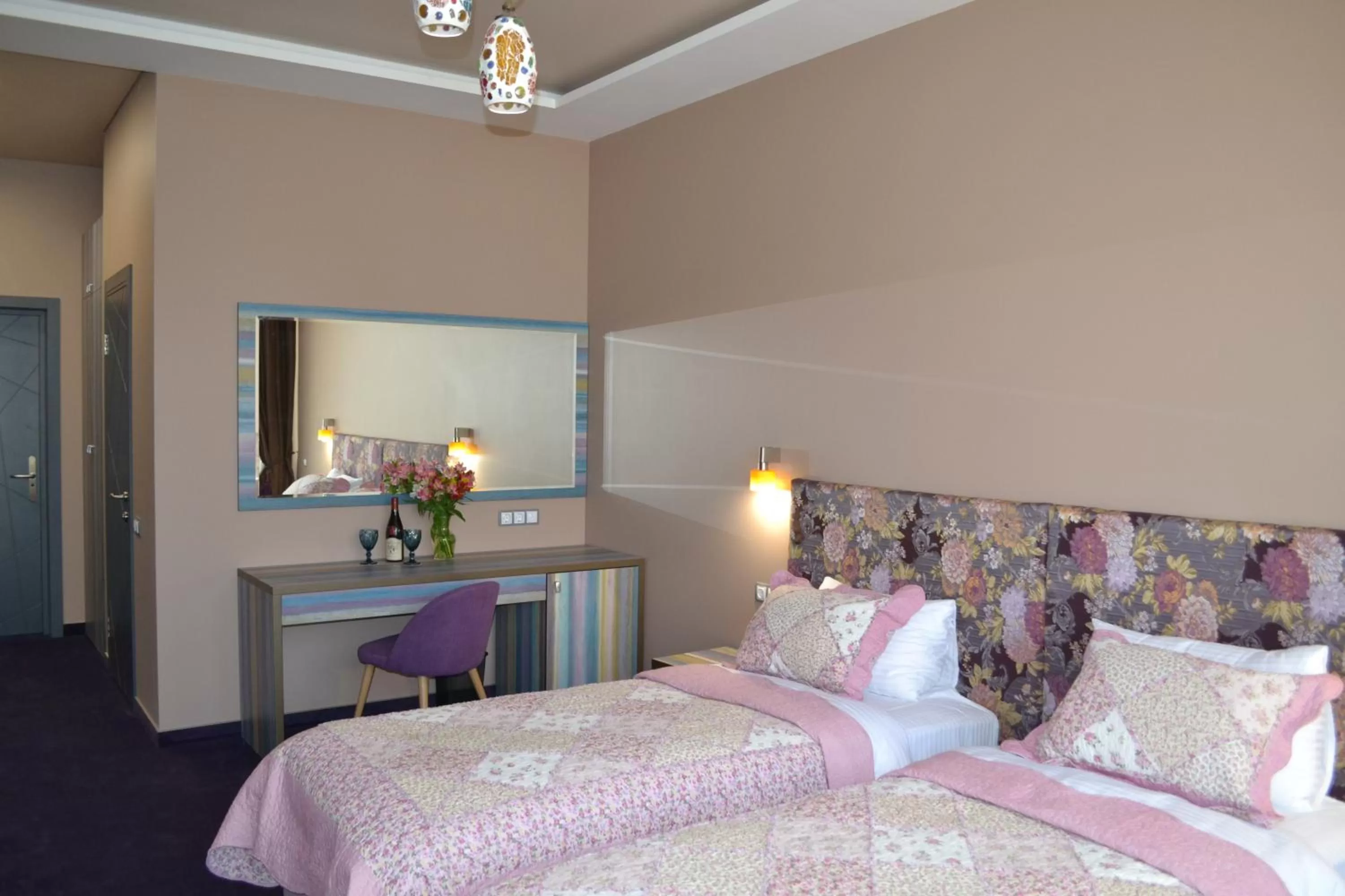 Decorative detail, Bed in Horizon Hotel