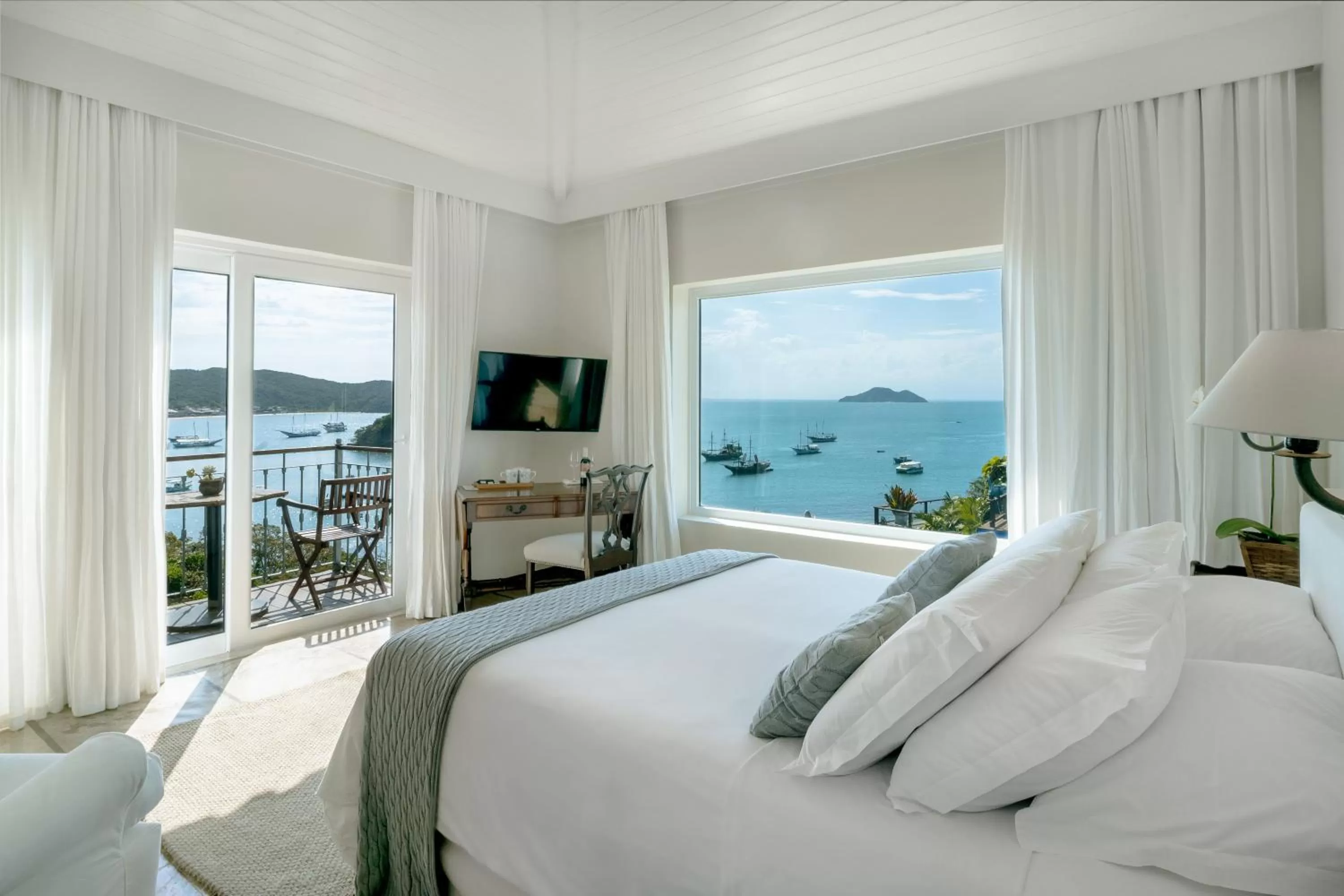 Bed in Abracadabra Boutique Hotel