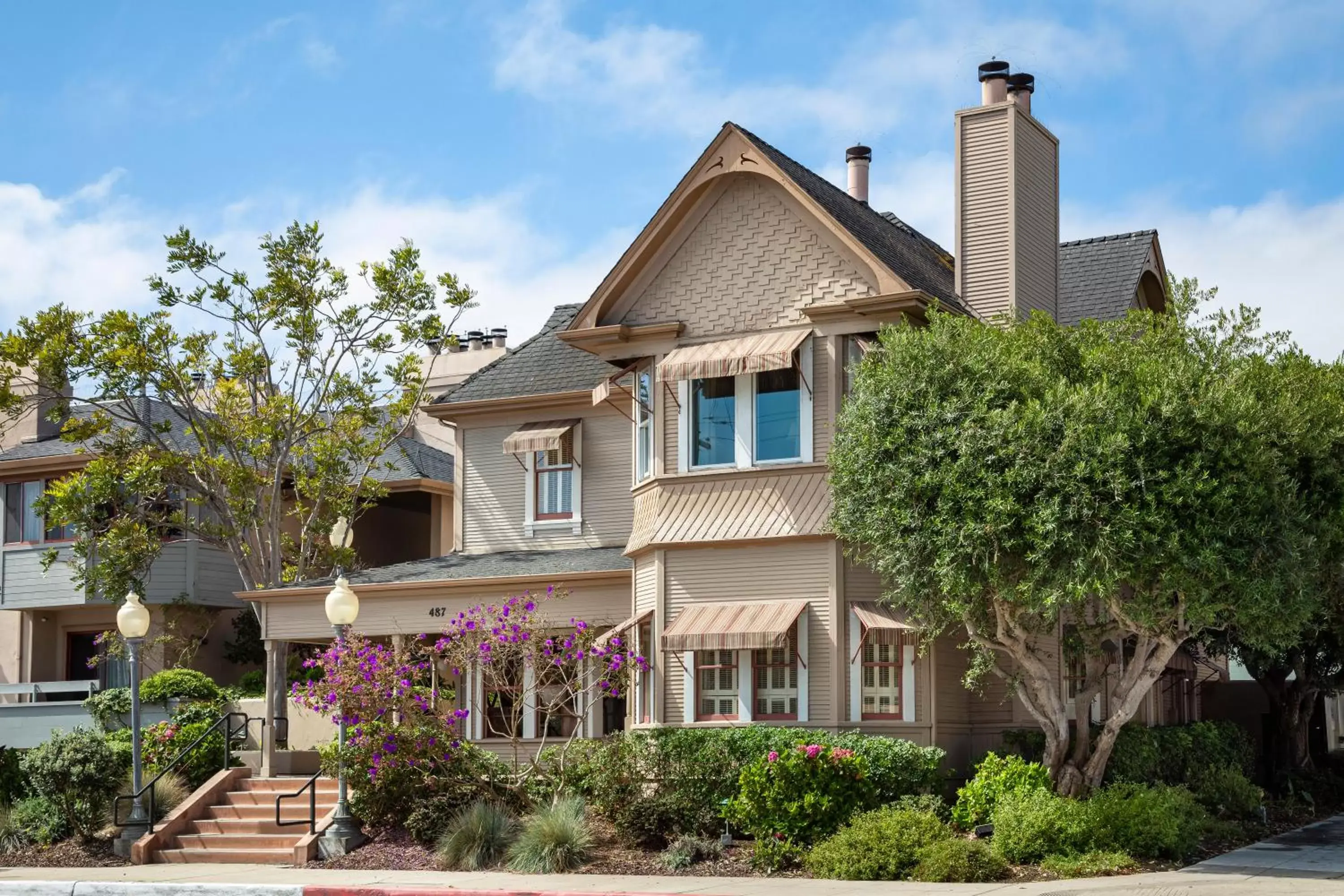 Victorian Inn Victorian Inn