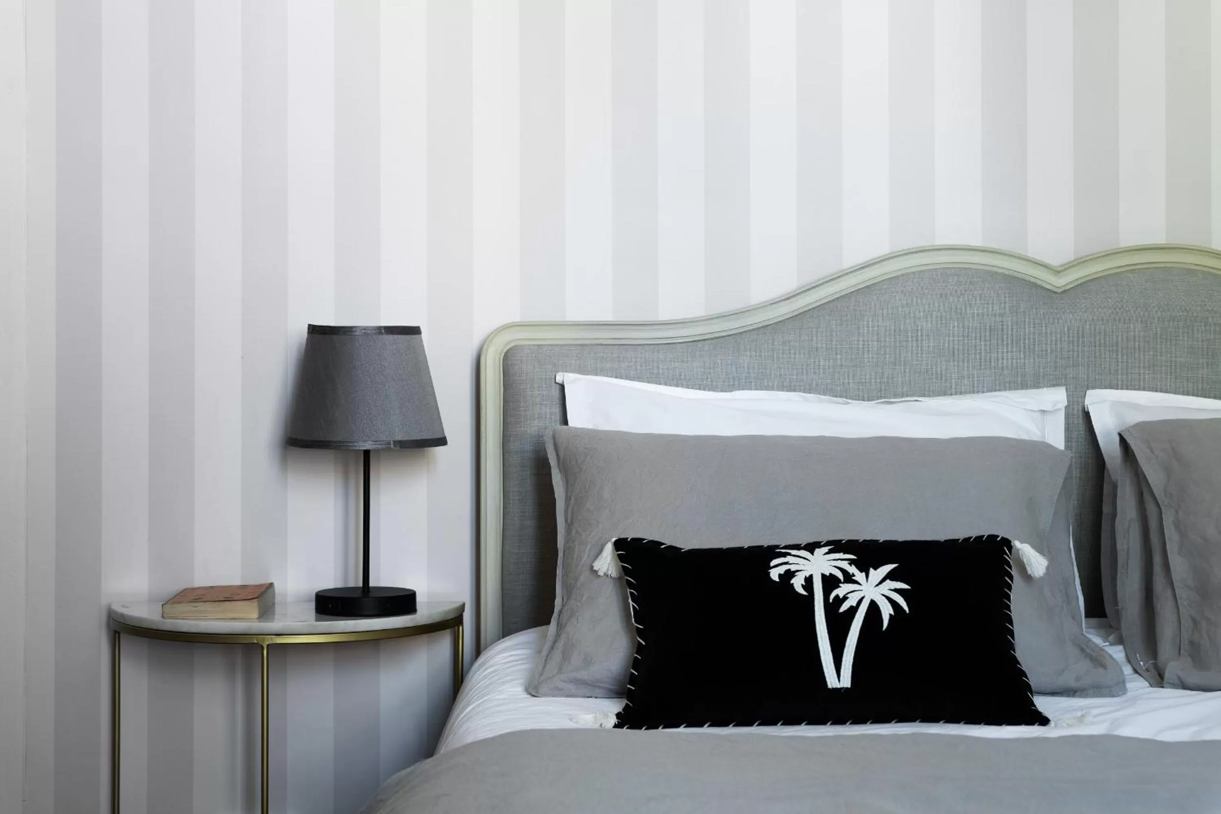 Bed in Maison d'hôtes ÔVillage