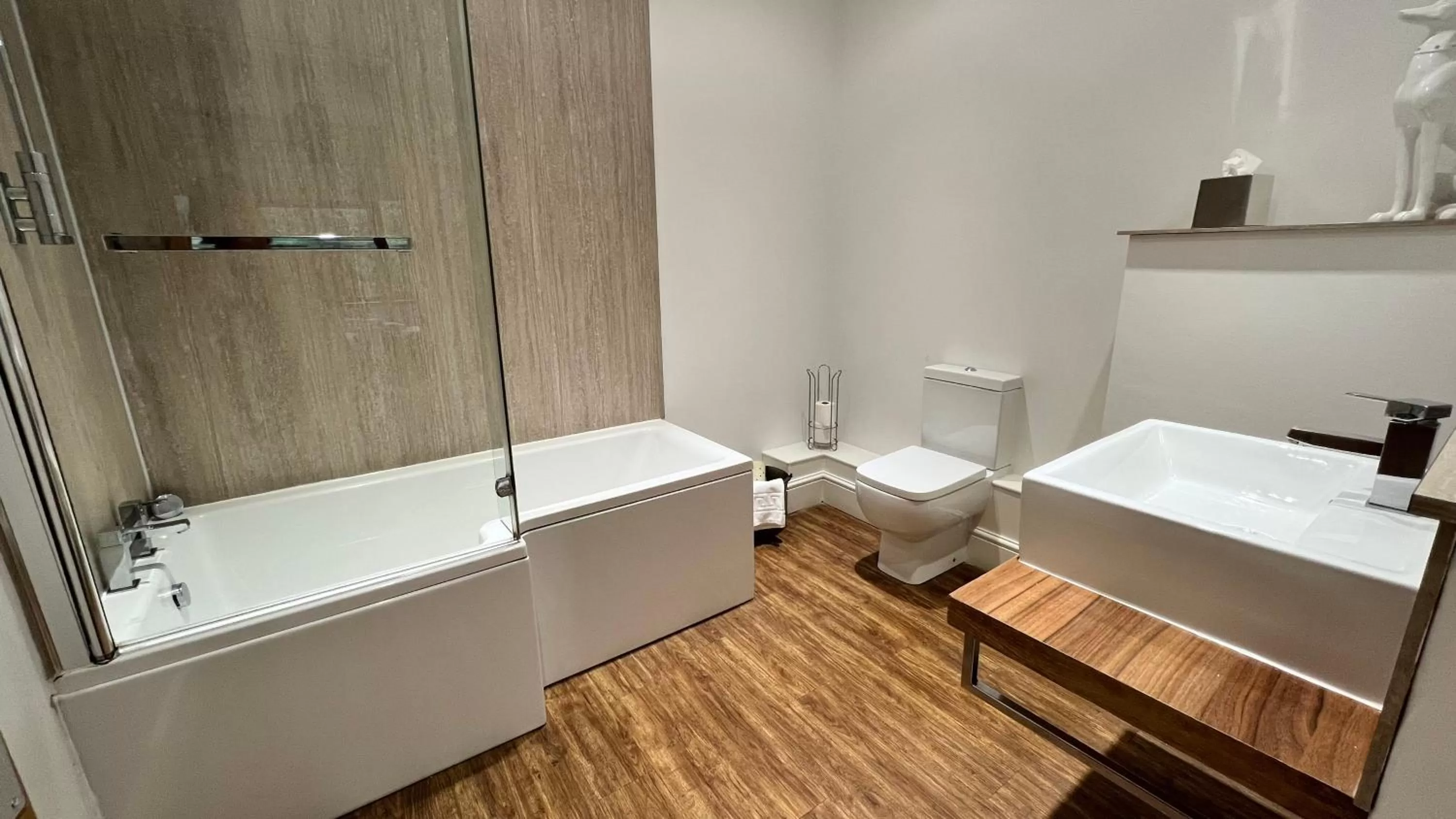 Shower in The Gower Hotel