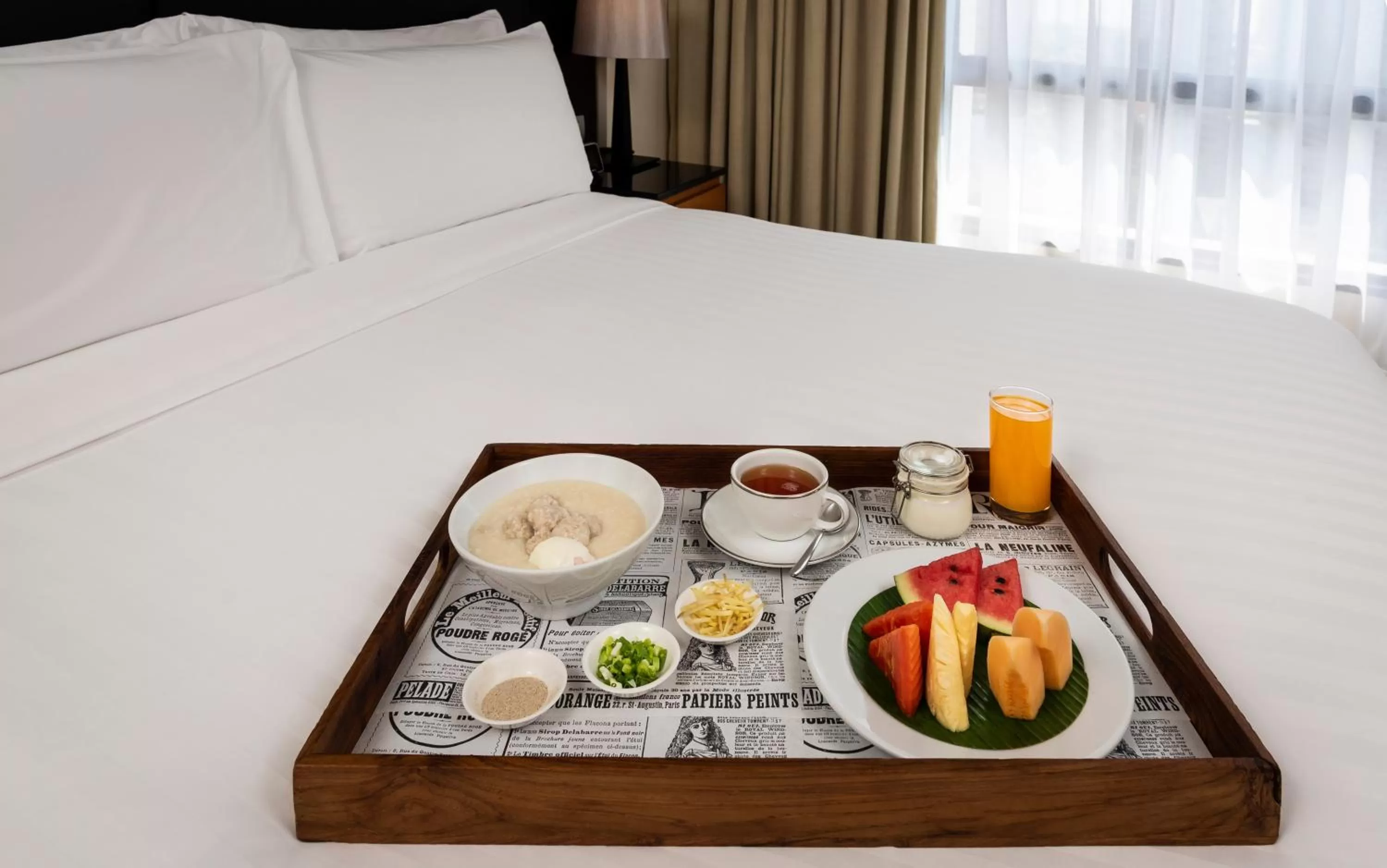 Breakfast, Bed in Chatrium Sathon Bangkok