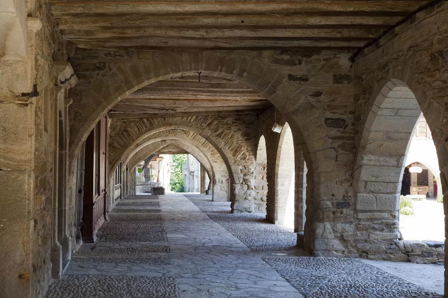 Nearby landmark in Logis Hôtel-Restaurant Le Commerce