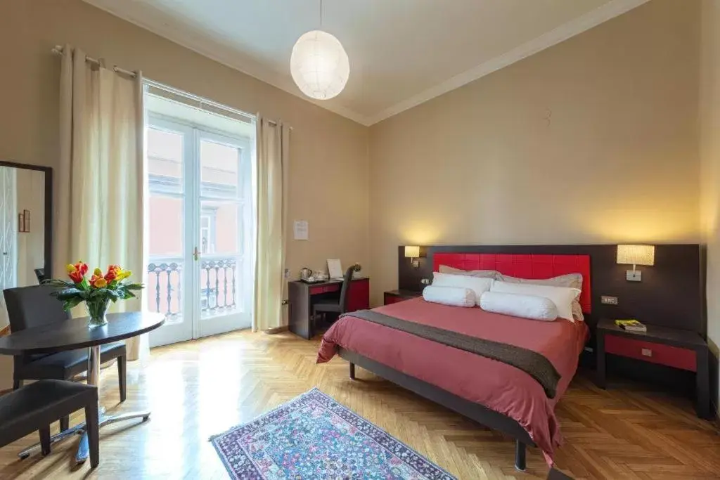 Large Double Room in Grande Archivio Napoli 22 Large Double Room in Grande Archivio Napoli 22