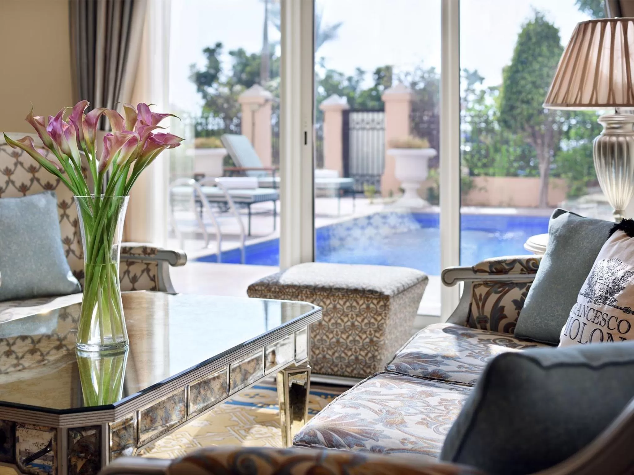 Swimming pool in Kempinski Hotel & Residences Palm Jumeirah