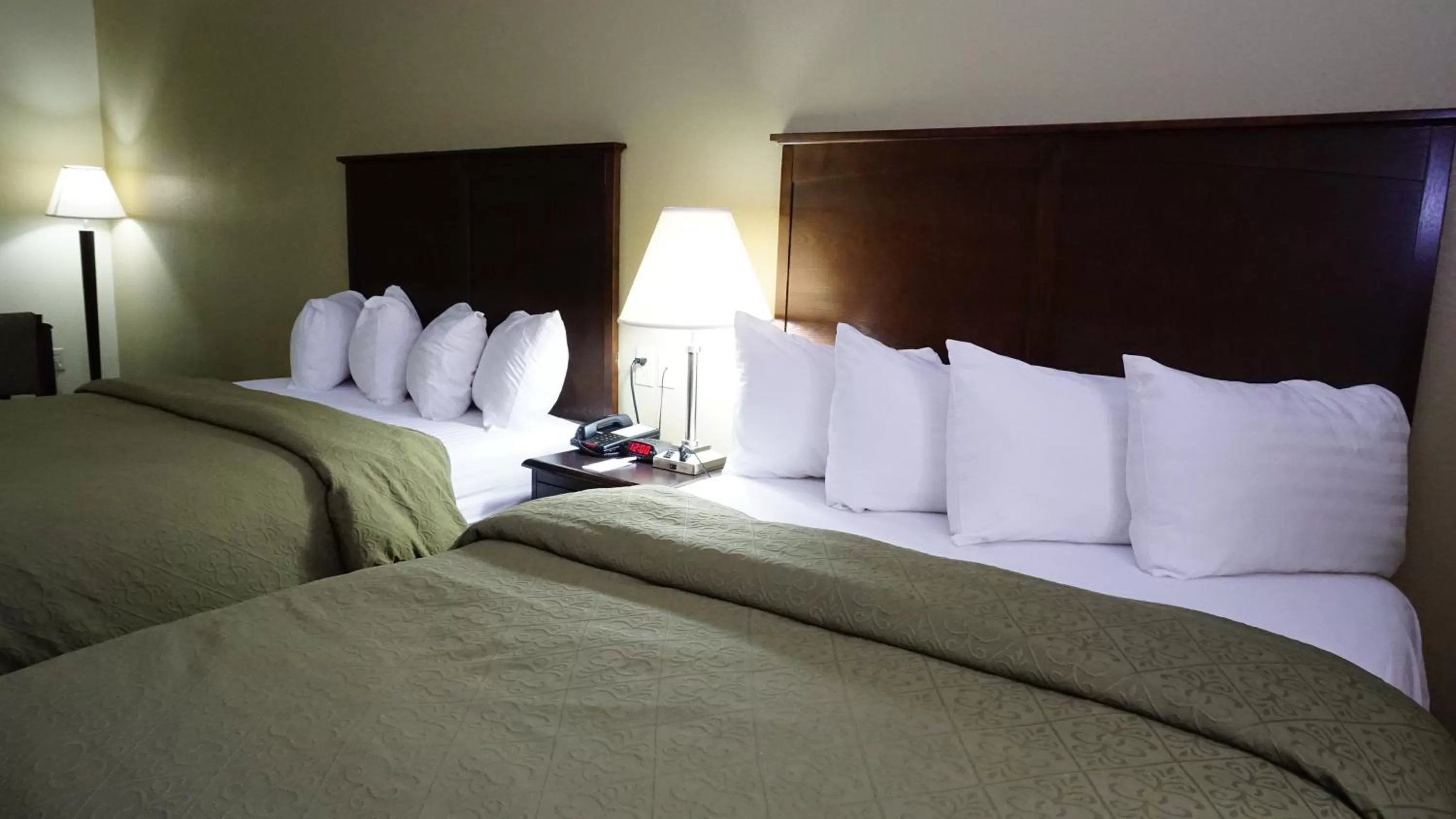 Bed in Scottish Inns - Cresson