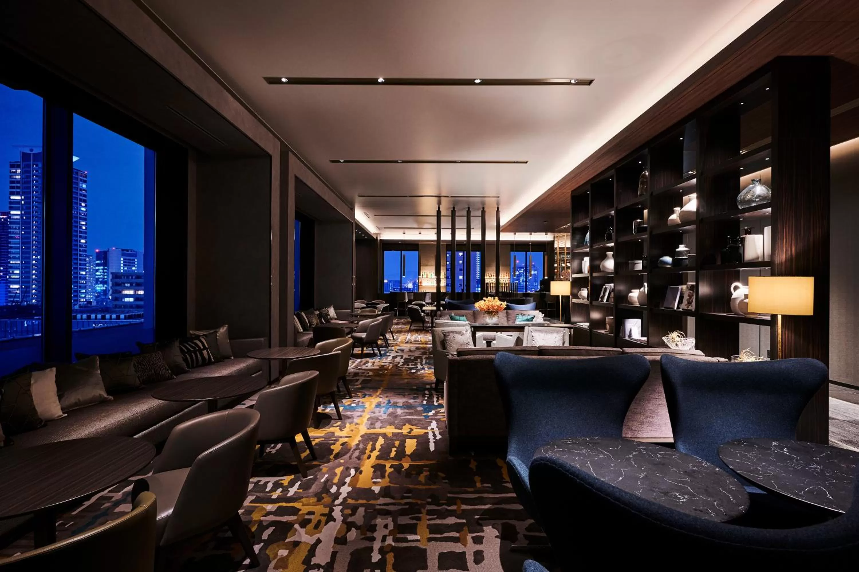 Lounge or bar in The Royal Park Hotel Iconic Osaka Midosuji