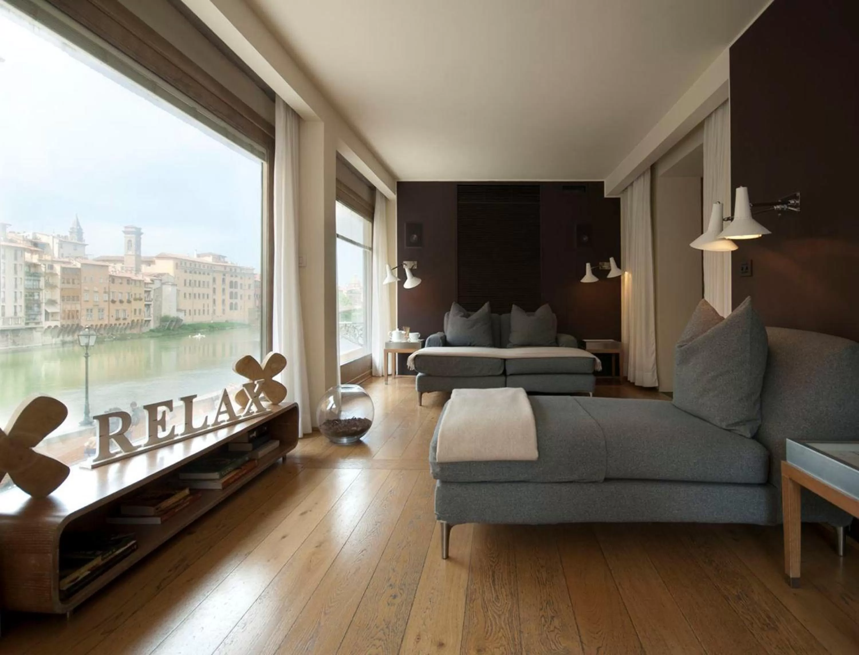 Lounge or bar in Hotel Continentale - Lungarno Collection