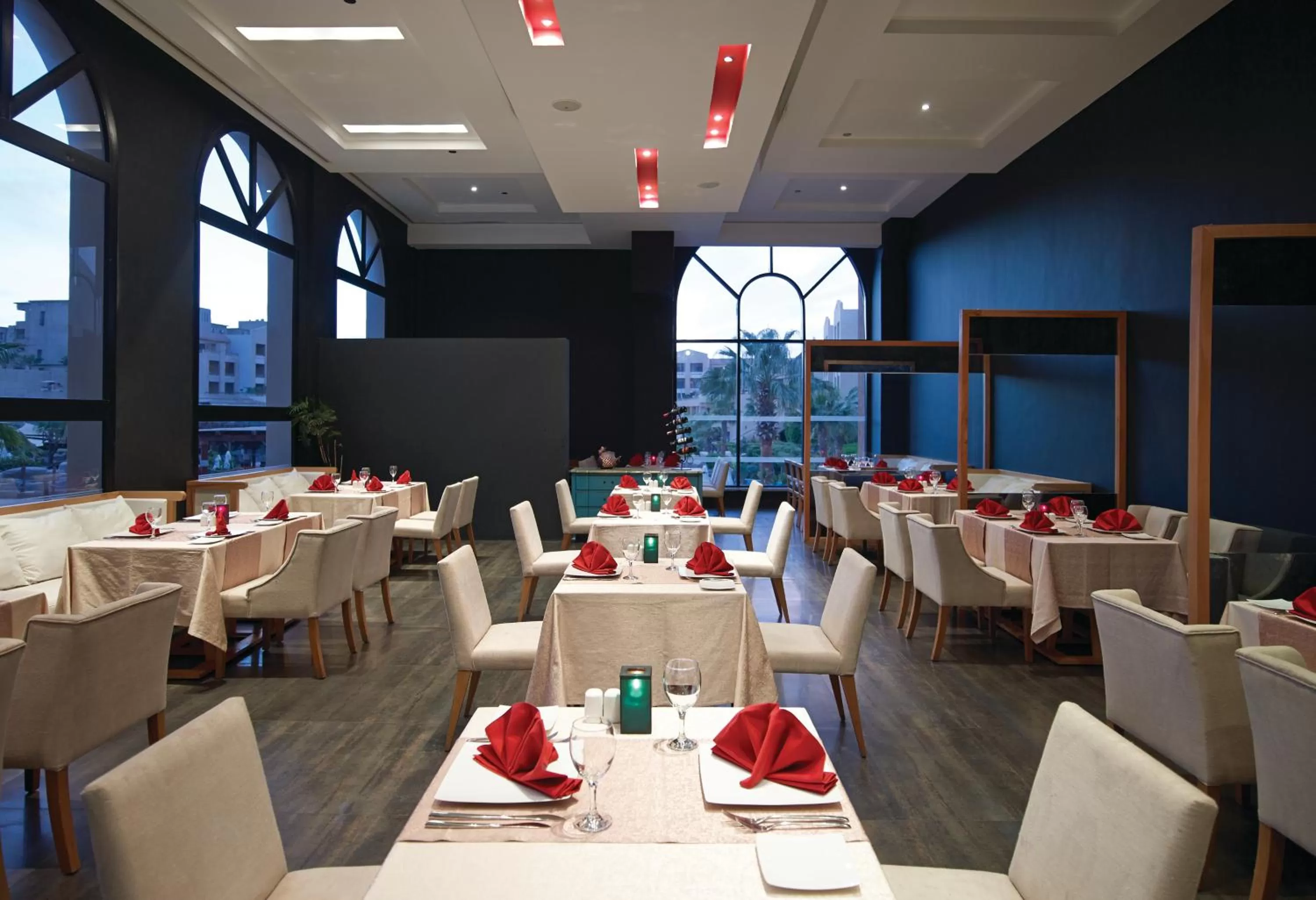 Restaurant/places to eat in Coral Sea Aqua Club Resort