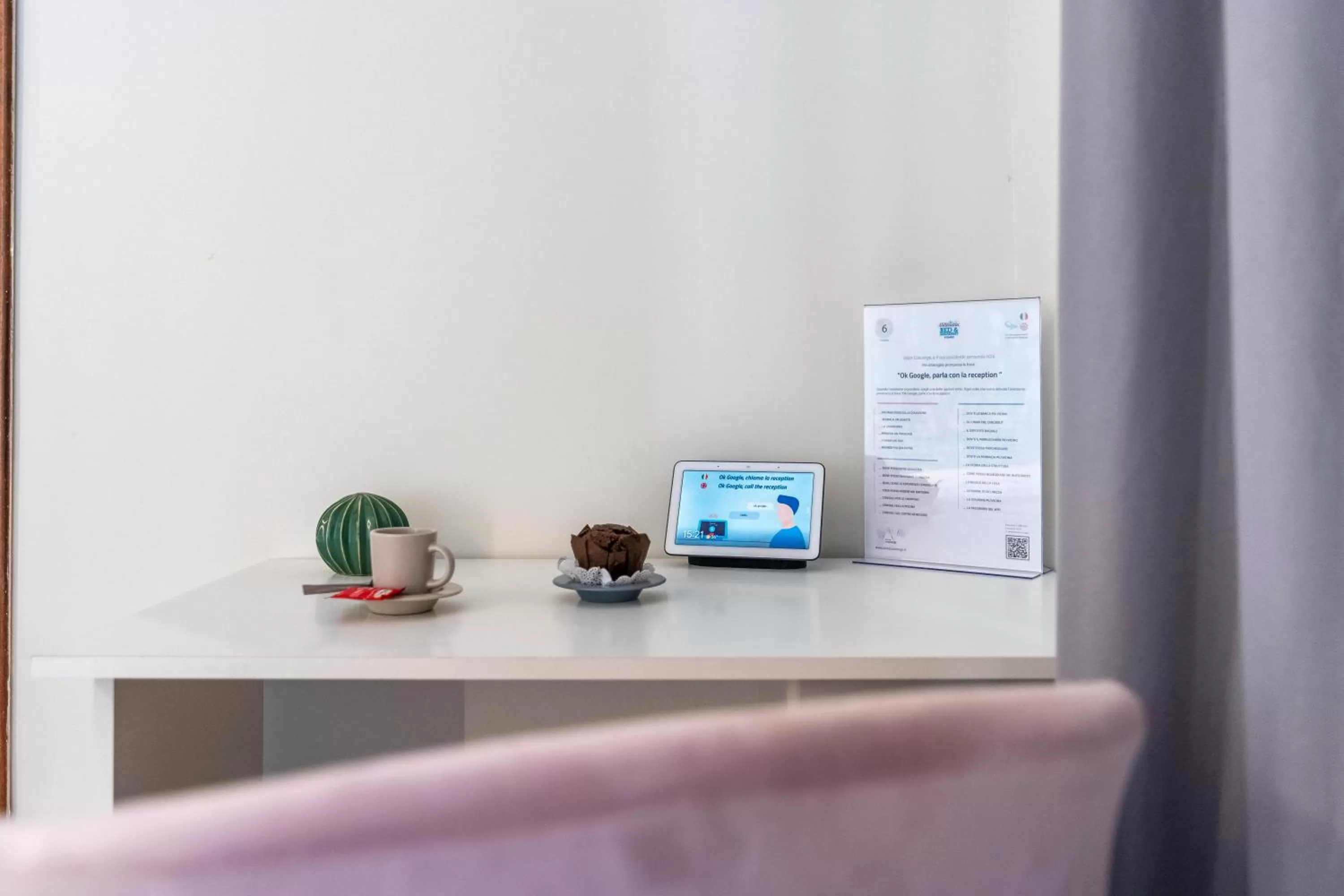 TV and multimedia in Villa Rocla guest house Pompei