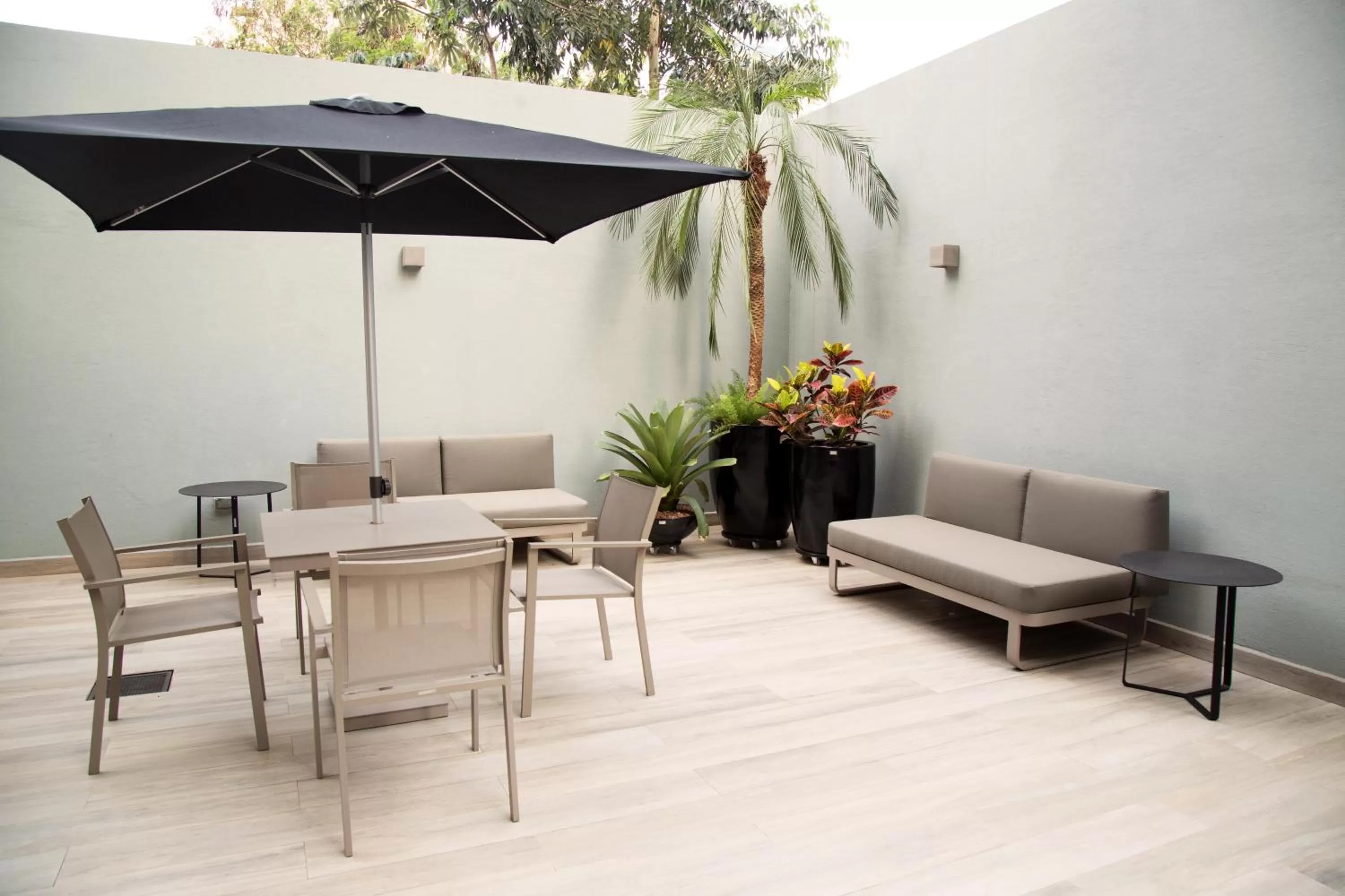 Patio in Rio Hotel by Bourbon Ciudad Del Este