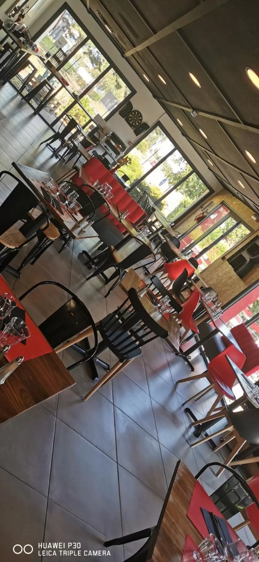 Restaurant/places to eat in Kyriad Lille - Roncq