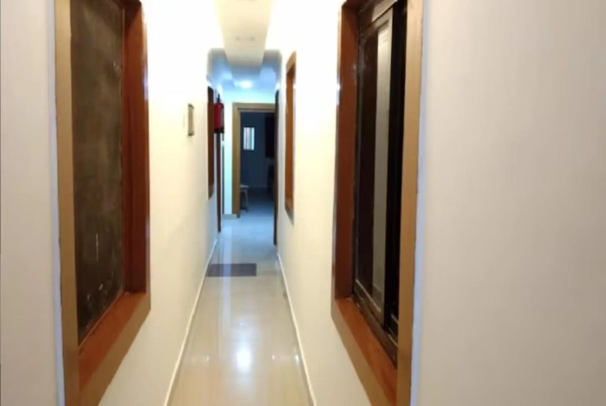 Lobby or reception in Goroomgo New Ashiyana Palace Varanasi