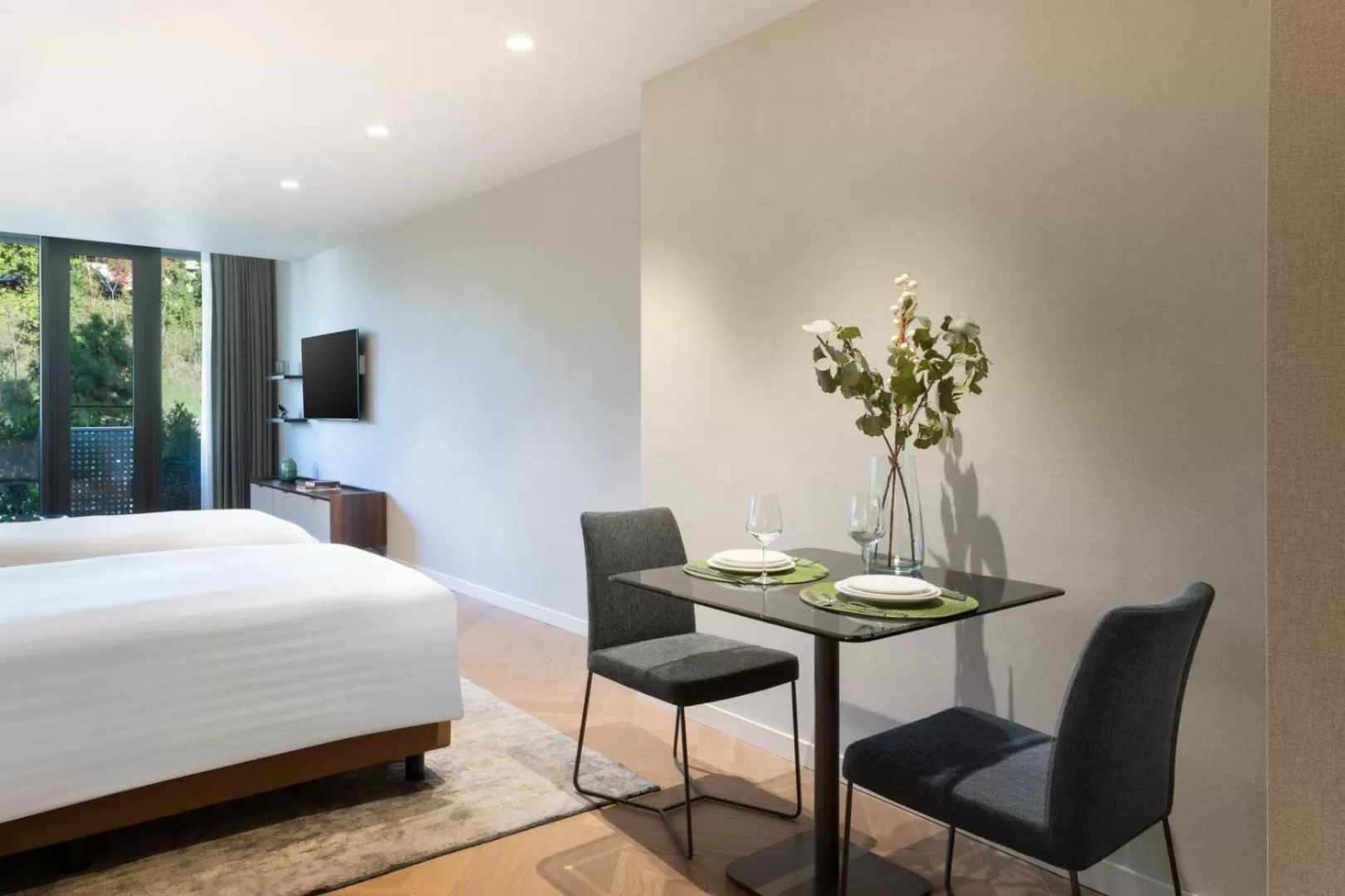 Bed in Marriott Executive Apartments Istanbul Fulya