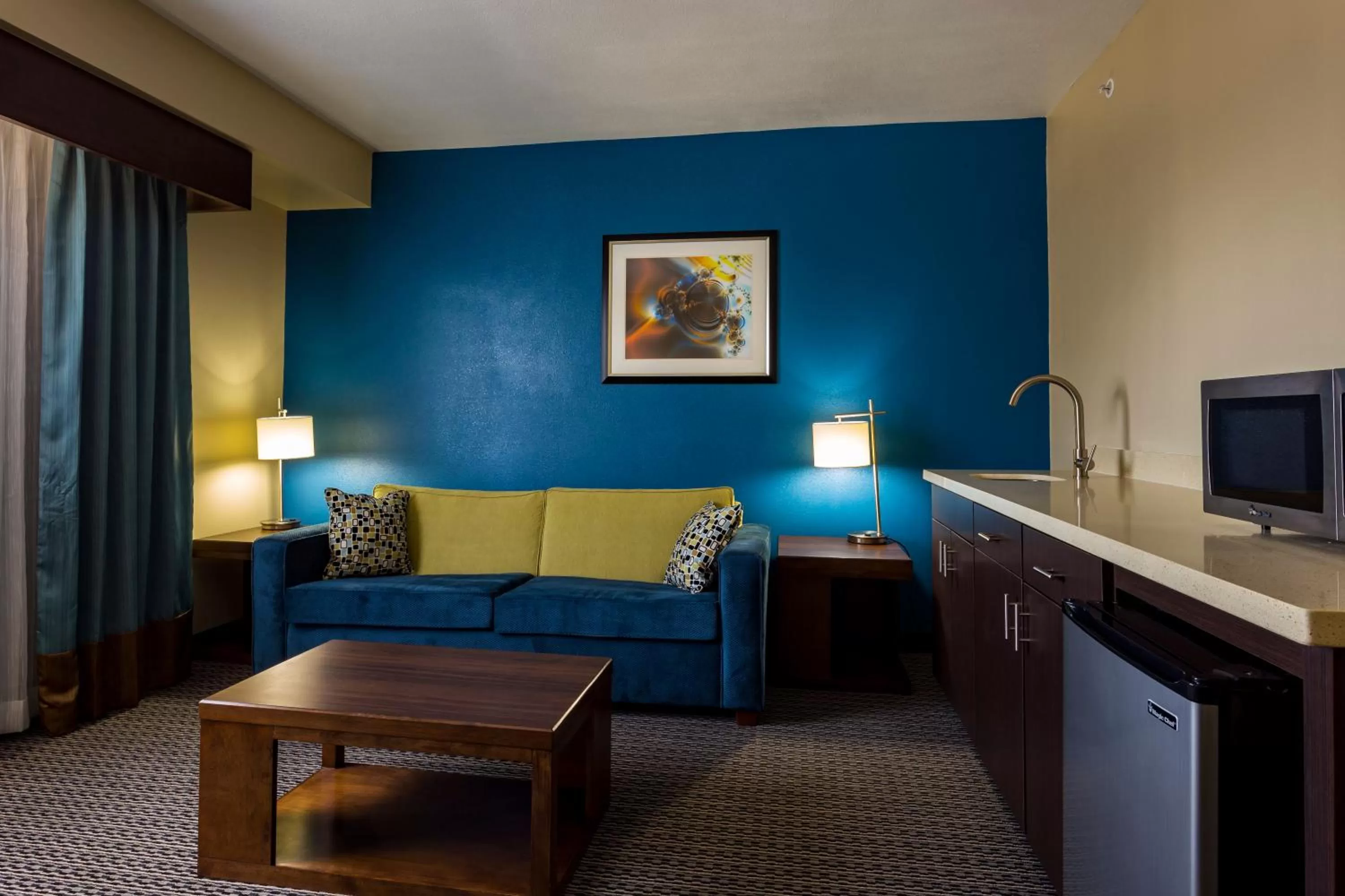 Photo of the whole room in Holiday Inn Houston Downtown by IHG