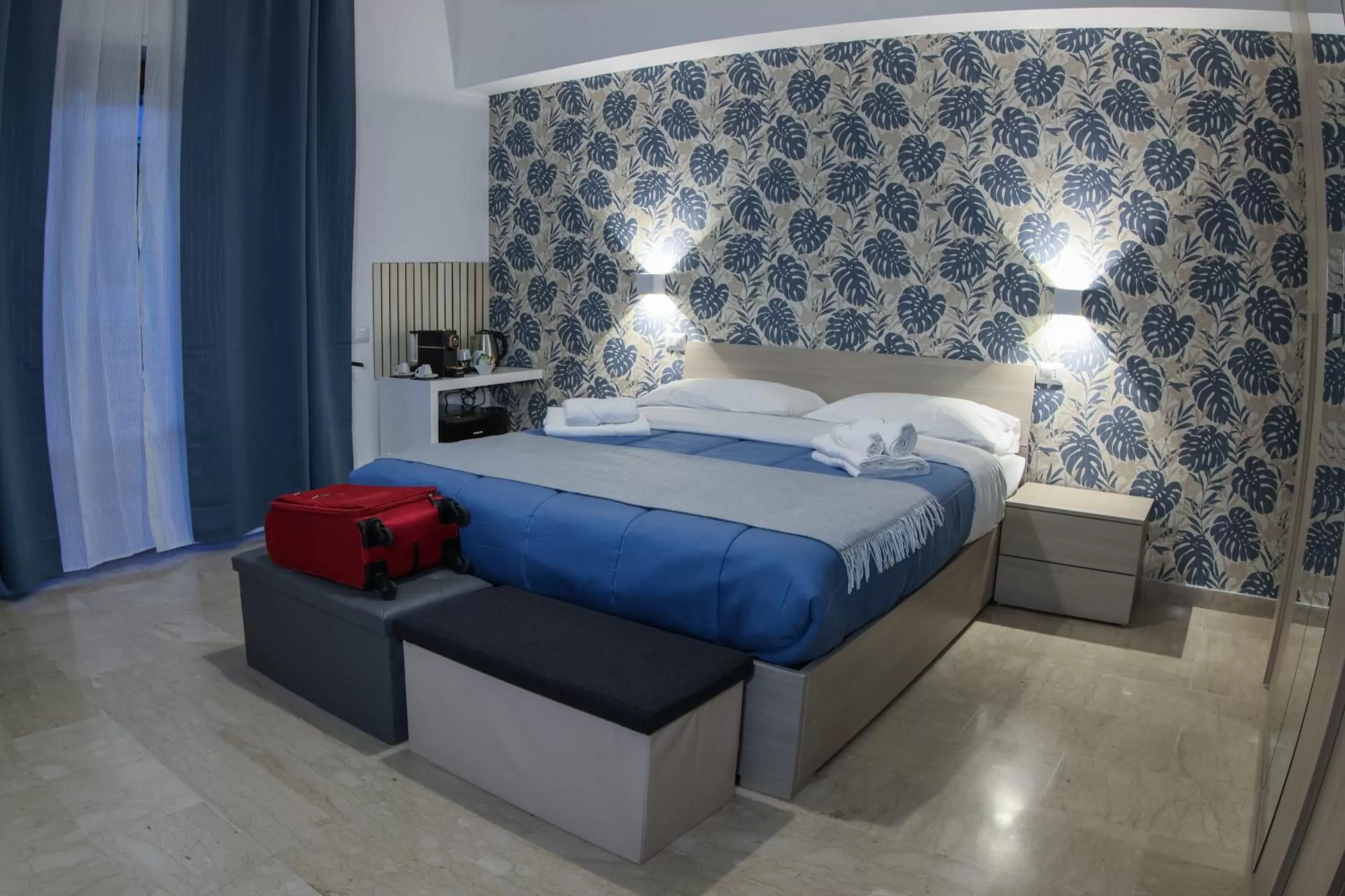 Bedroom, Bed in Dolce Vita