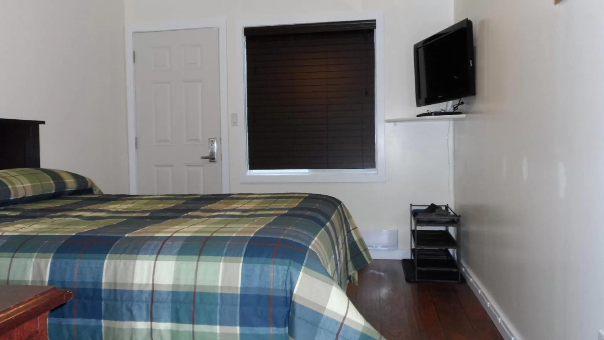 Bed in Cherry Tree Inn