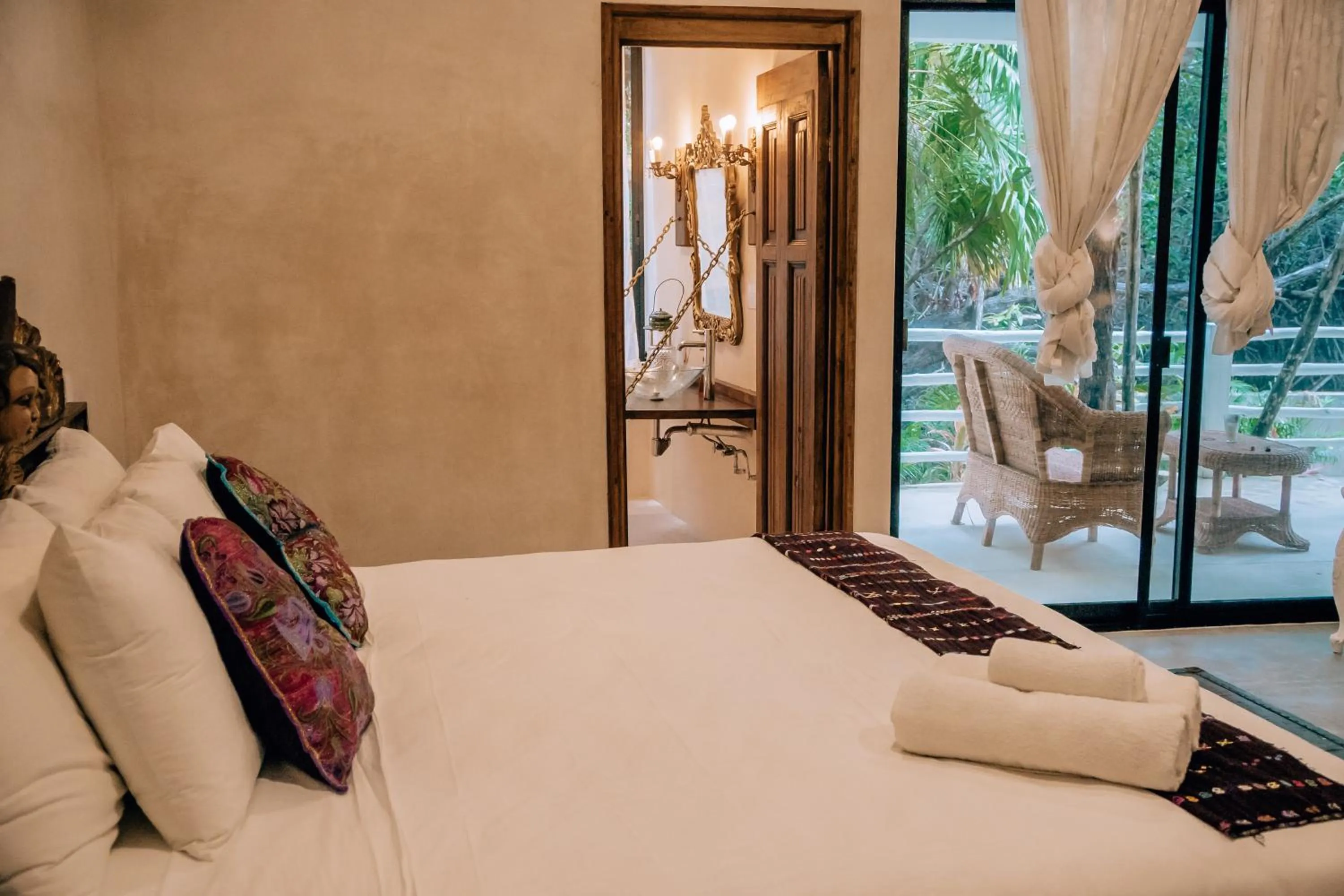 Bed in Casa Ambar Hotel & Boutique Tulum