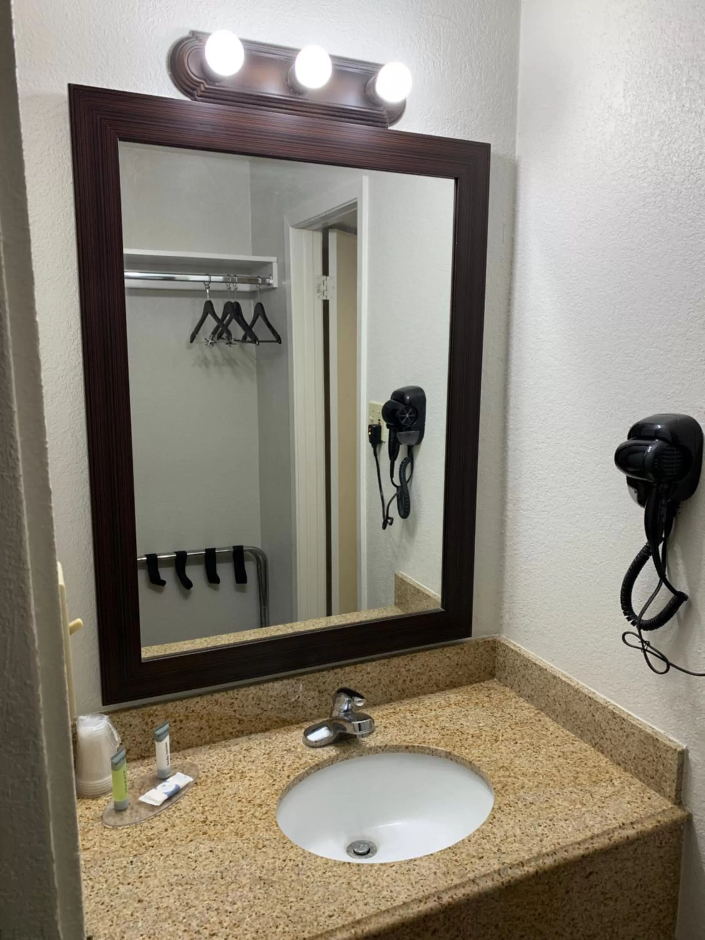 Bathroom in The Hotel Orange