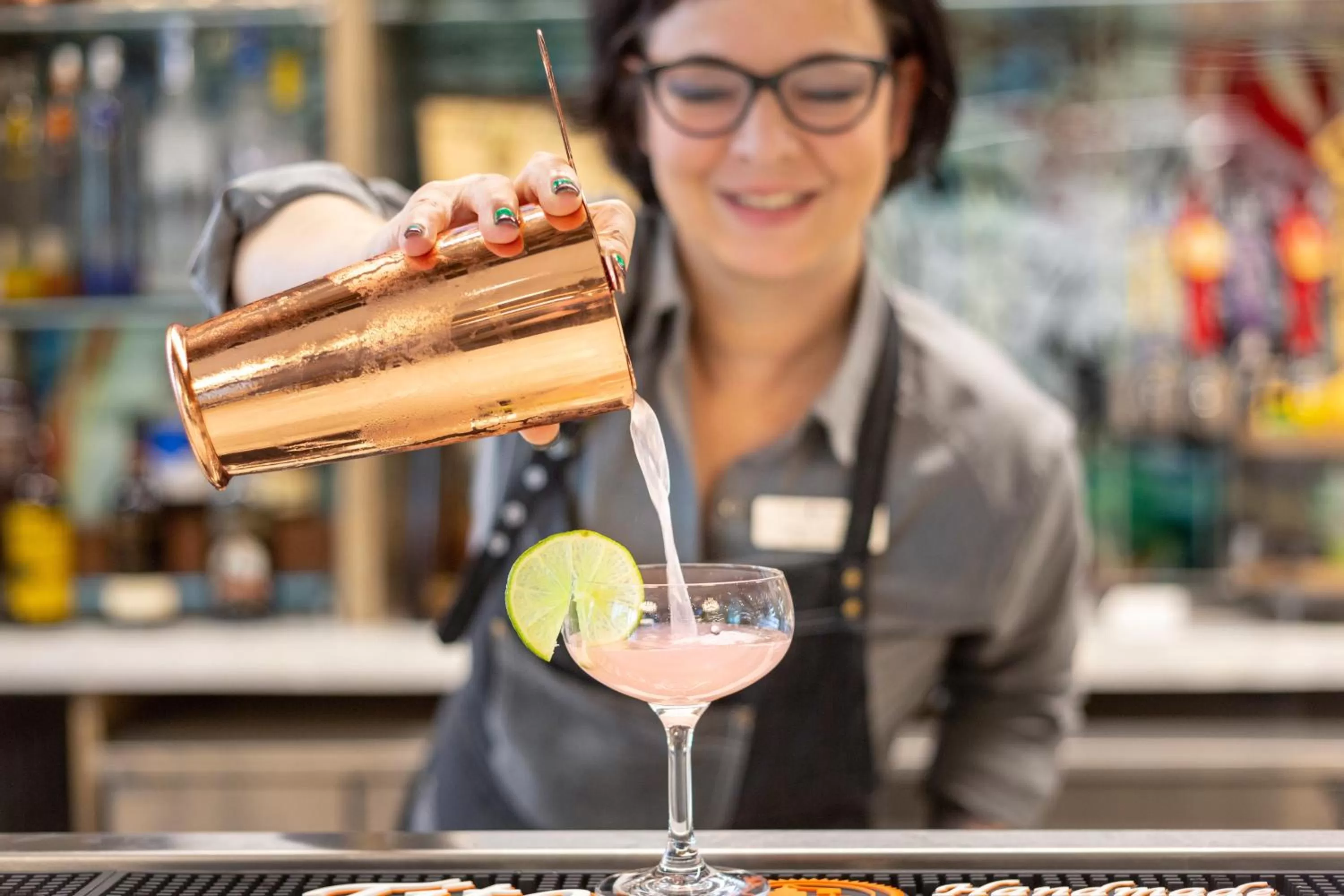 Lounge or bar in Hotel Indigo Gainesville-Celebration Pointe by IHG