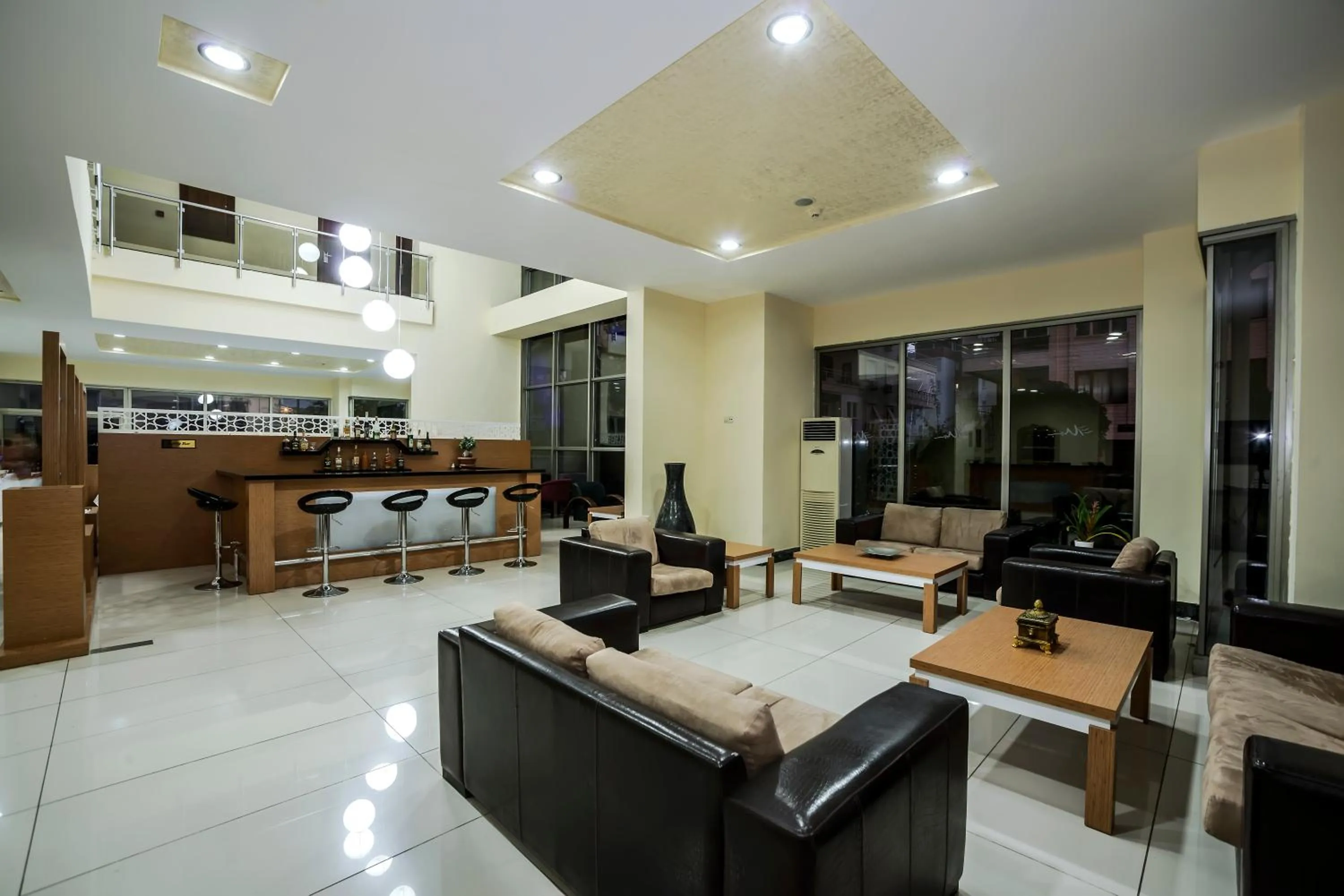 Lounge or bar in Santa Marina Hotel