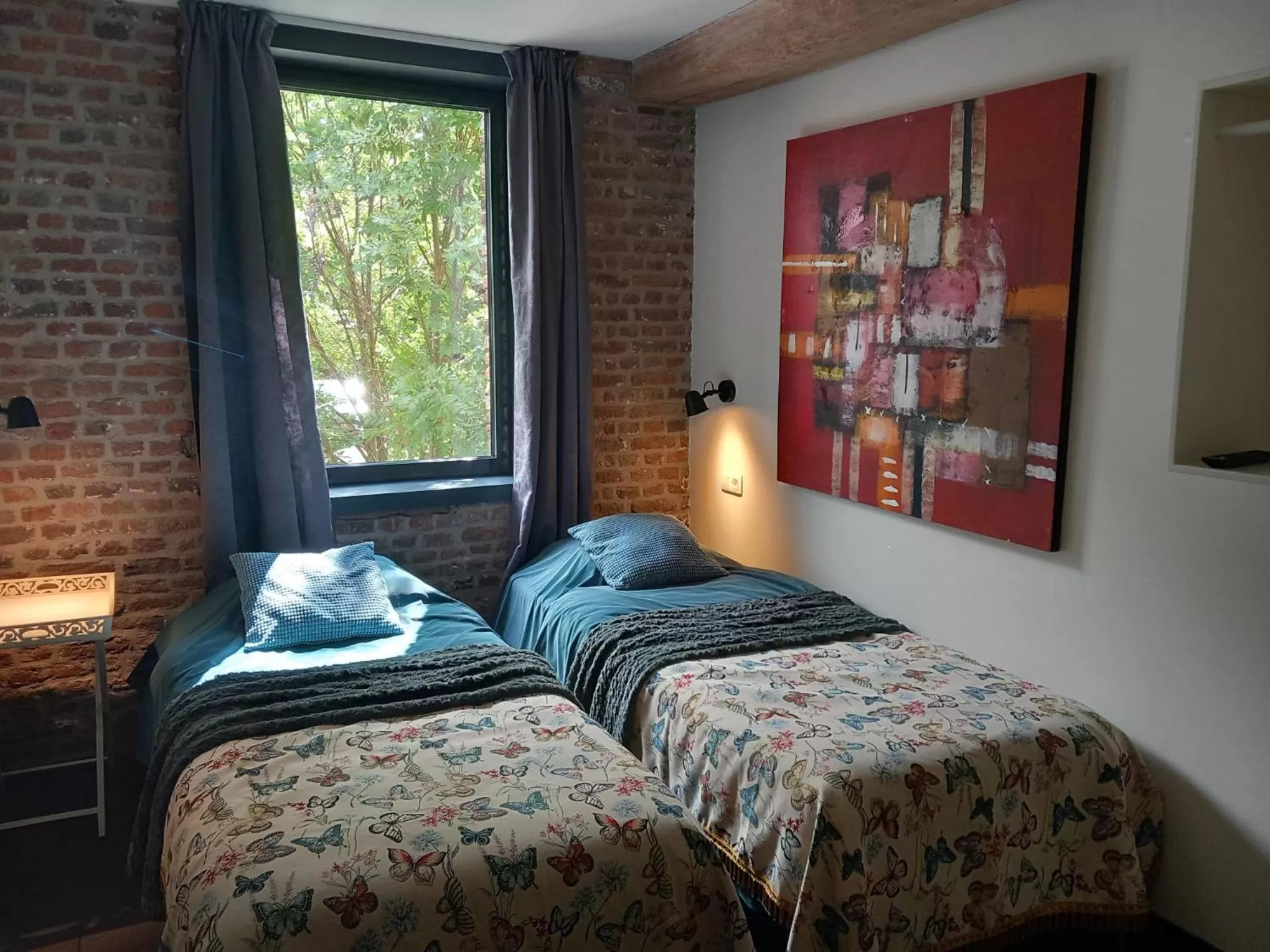 Bed in Meschermolen, overnachten in de schuur