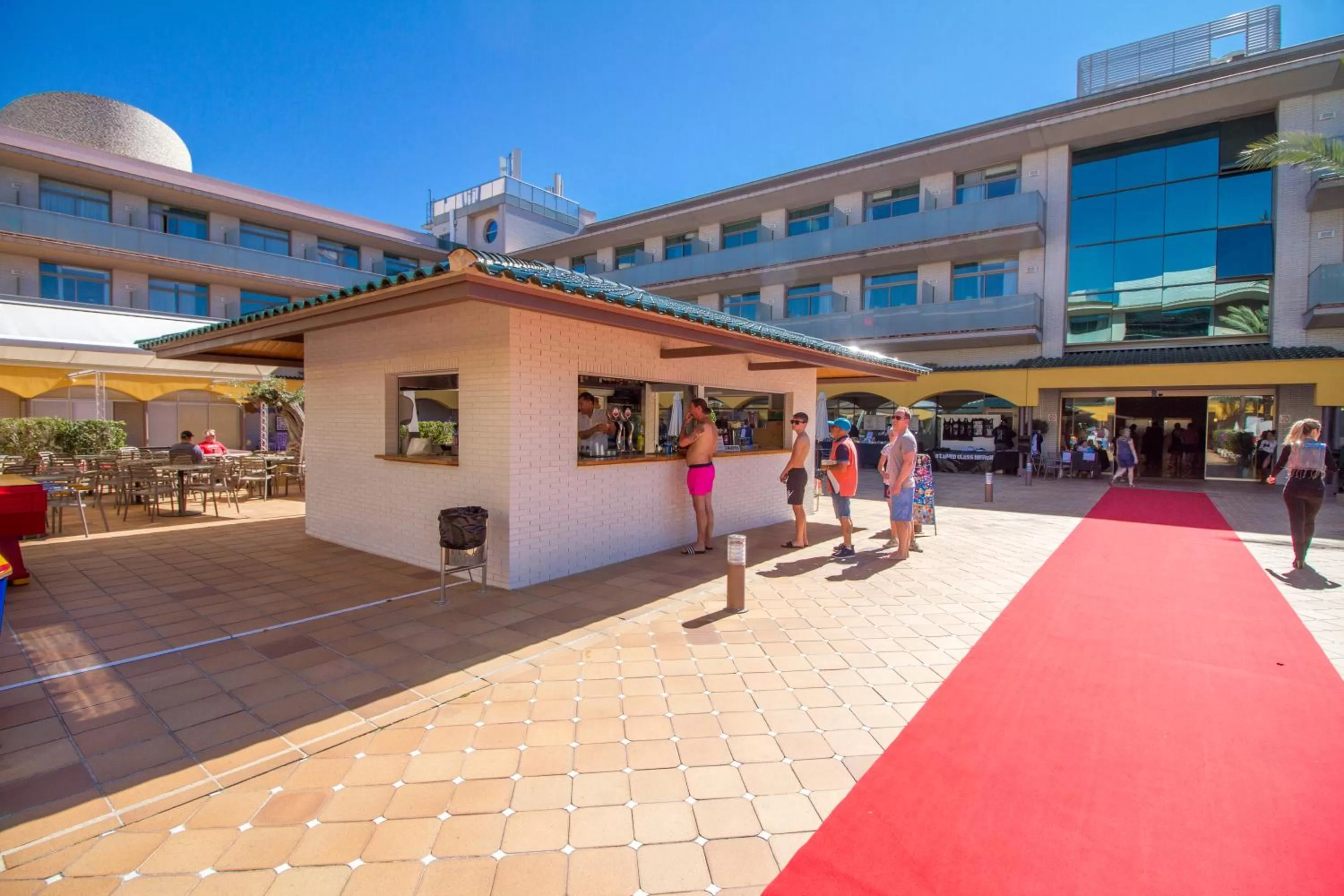 Swimming pool in Hotel Mediterraneo