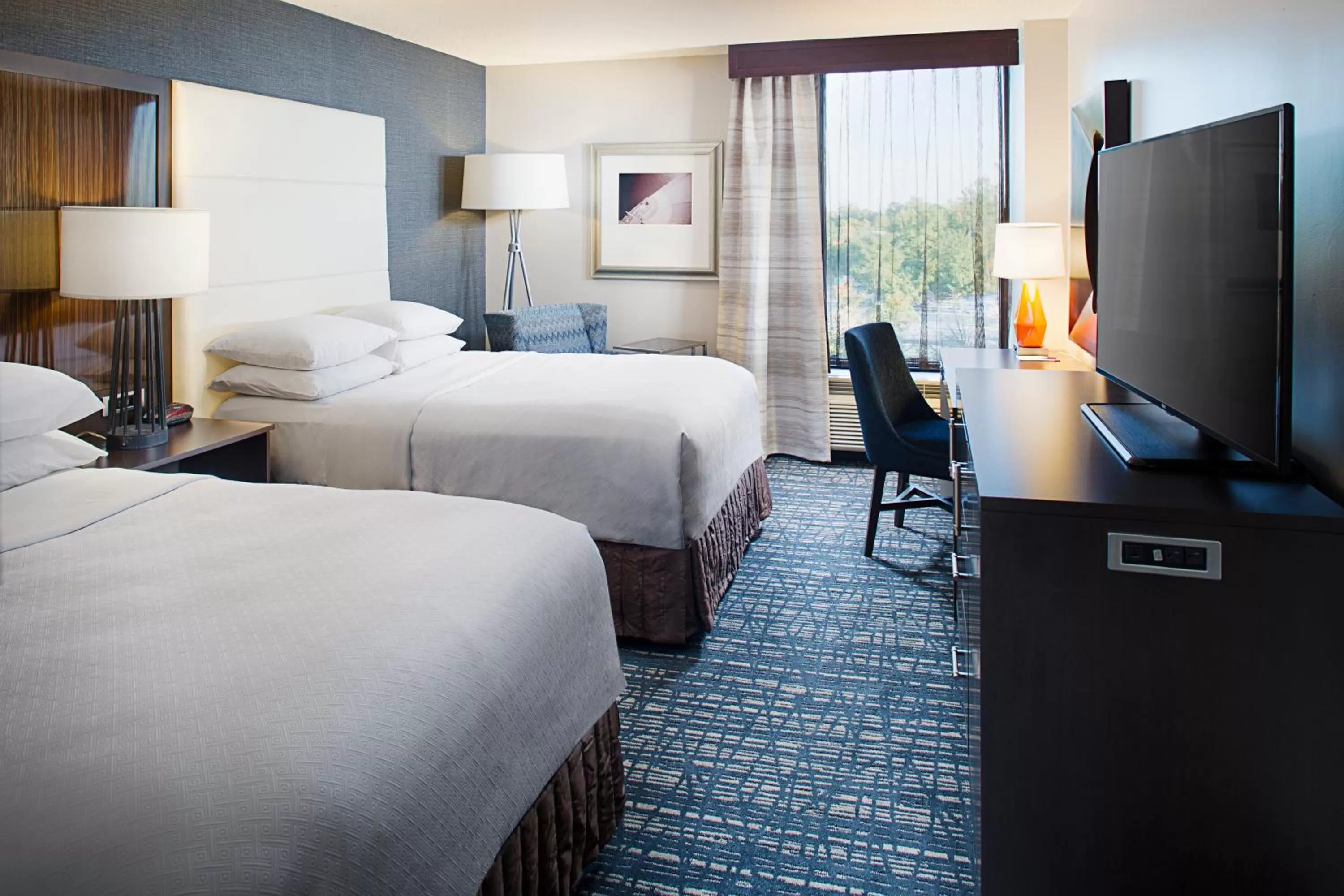 Bed in Crowne Plaza Annapolis by IHG