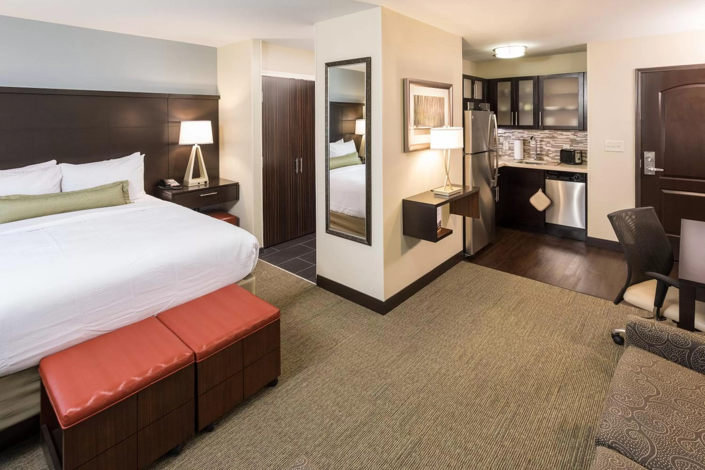 Photo of the whole room, Bed in Staybridge Suites Omaha West by IHG
