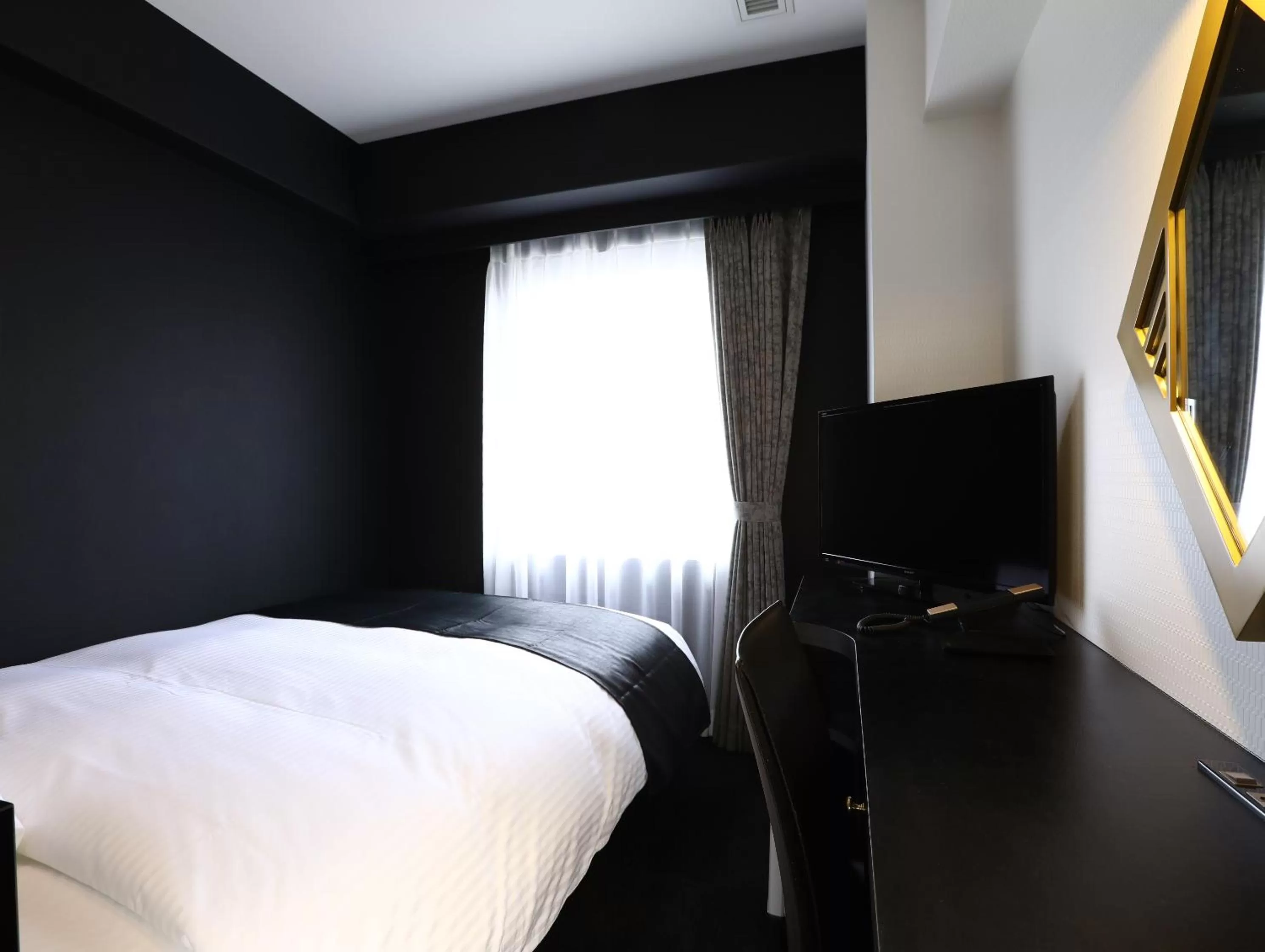 Bed in Hotel Wing International Select Osaka Umeda