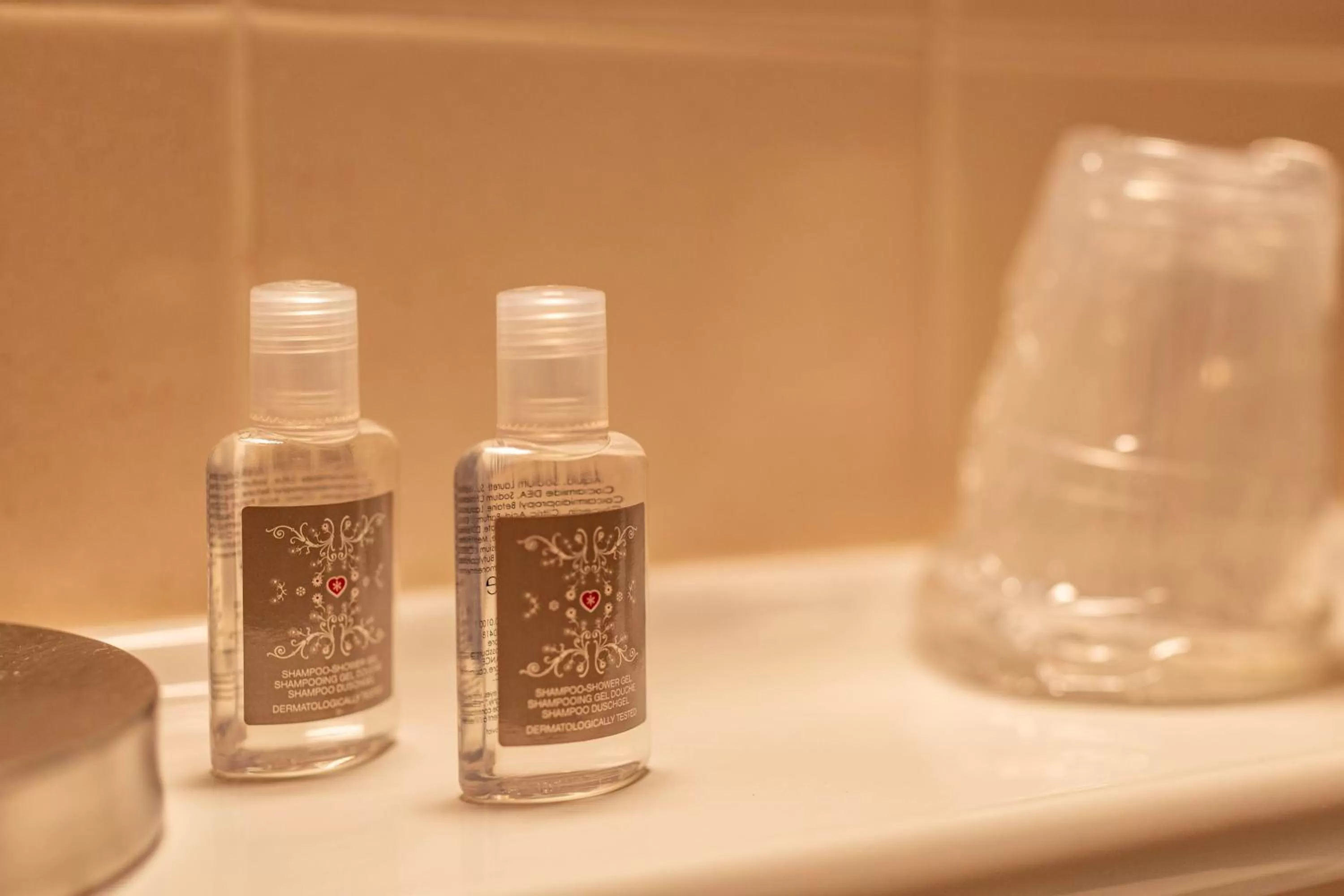 Decorative detail, Drinks in L'Escale (accès en télécabine)