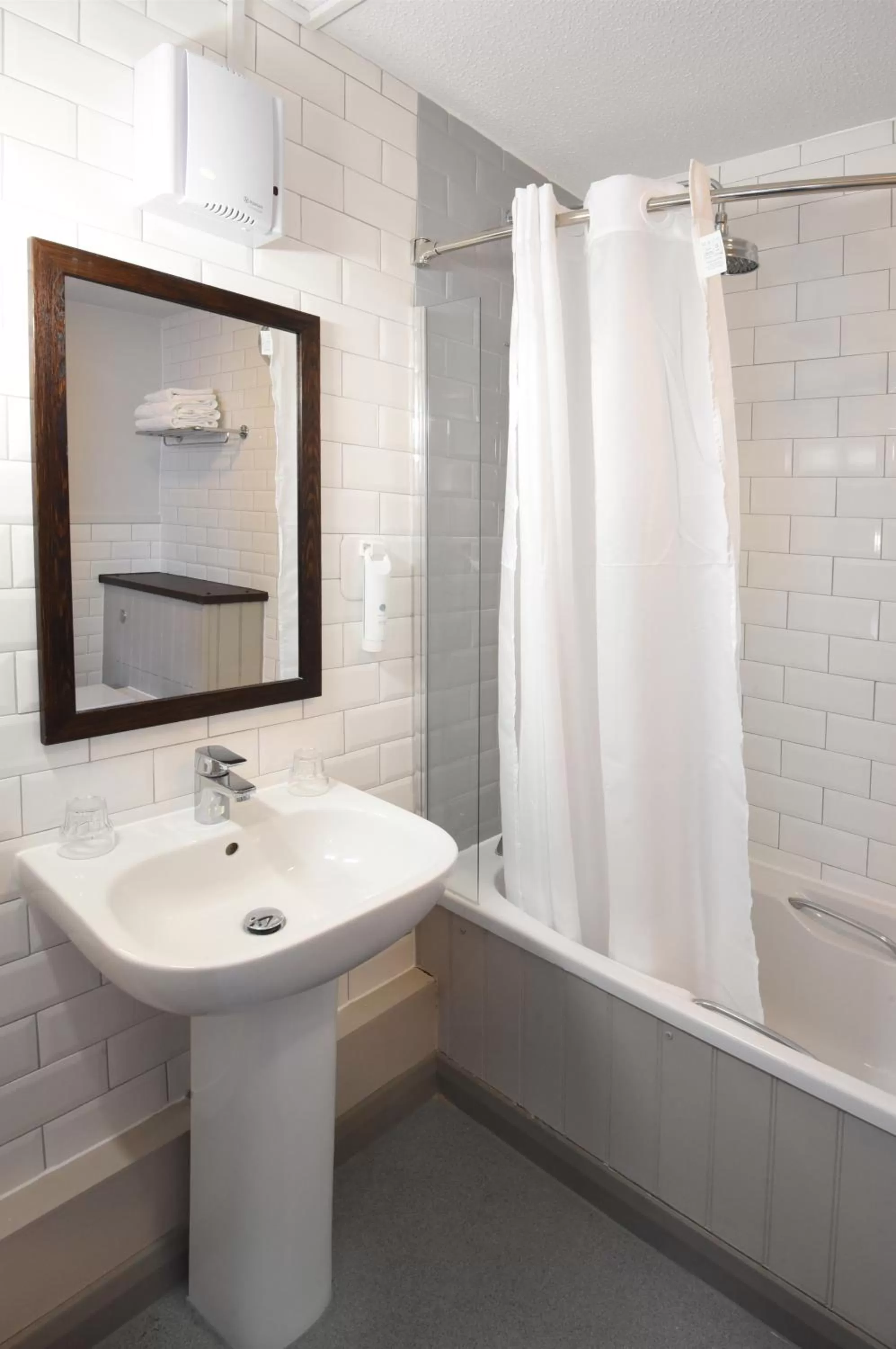 Oaklands by Greene King Inns