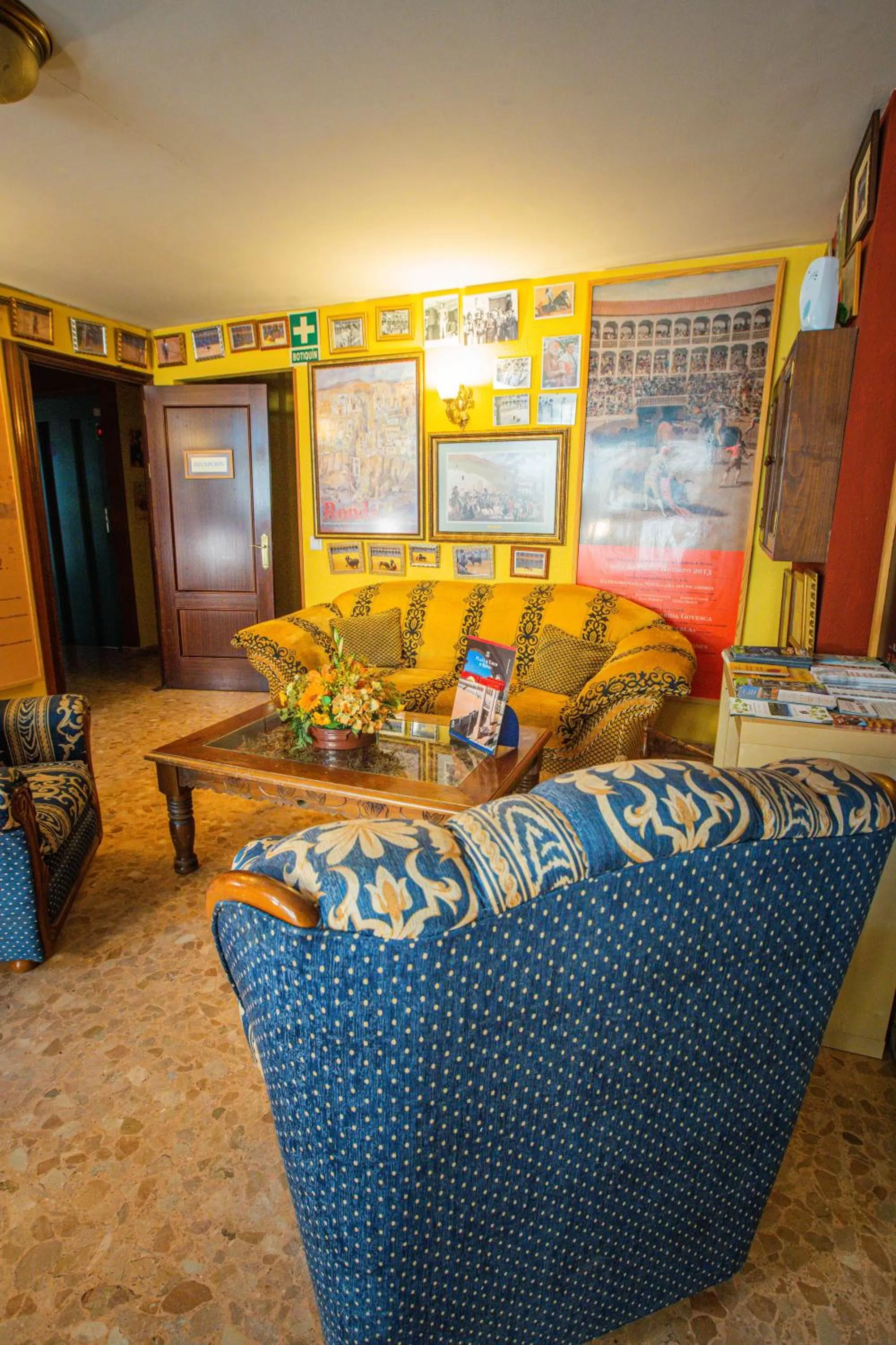 Bed in Hotel Arunda II