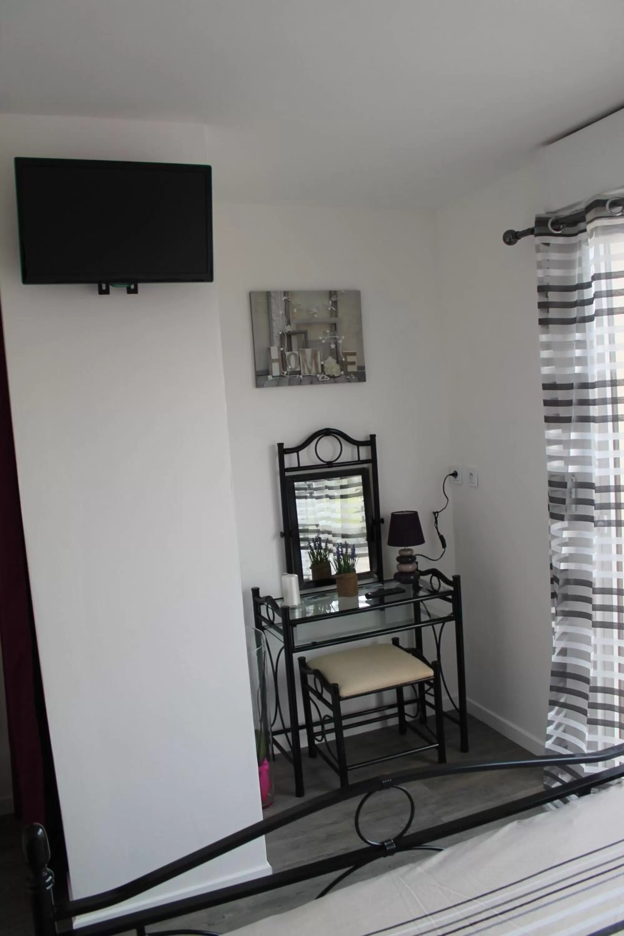 TV and multimedia in Le Champ De La Ferme