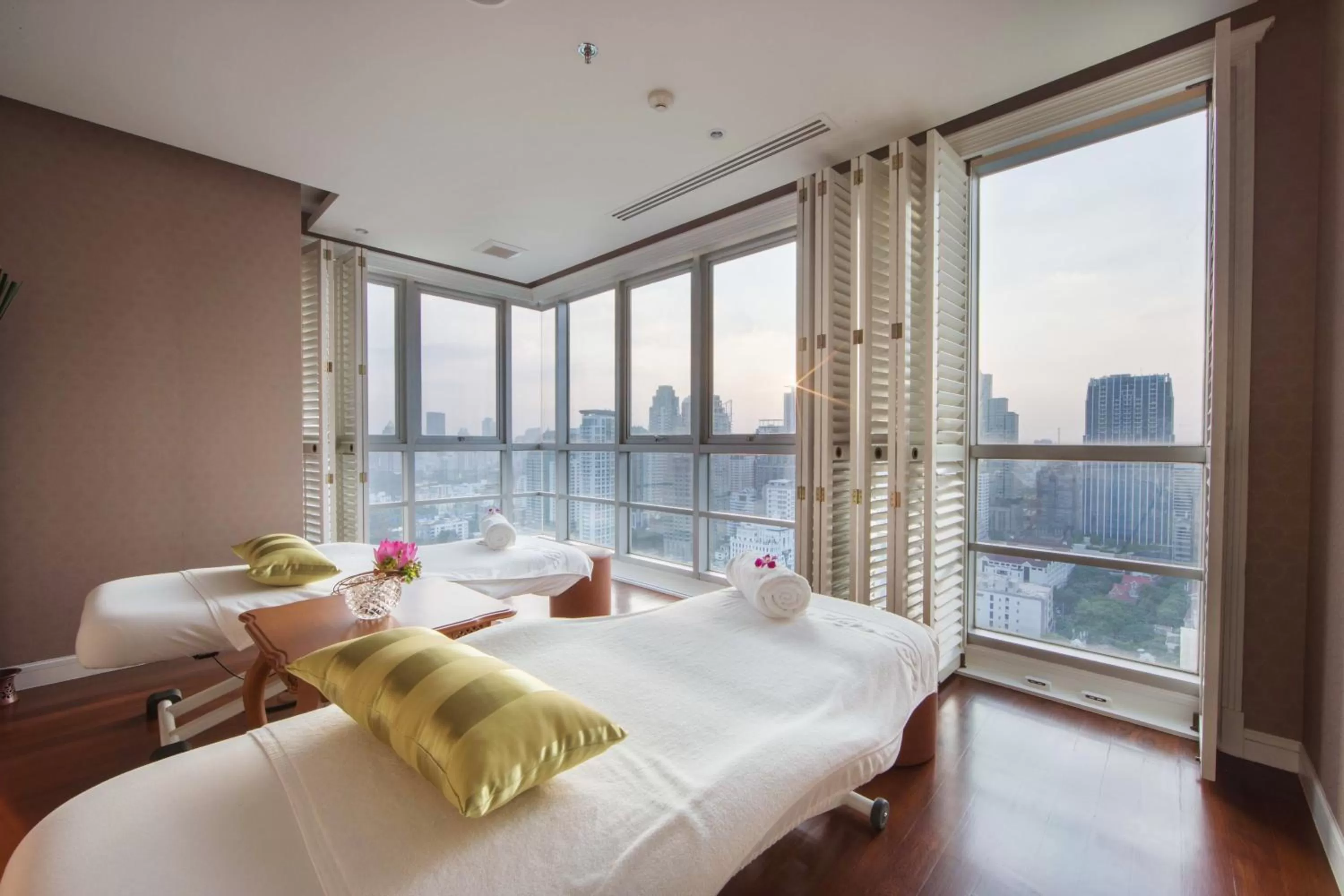Massage, Bed in Grande Centre Point Ploenchit